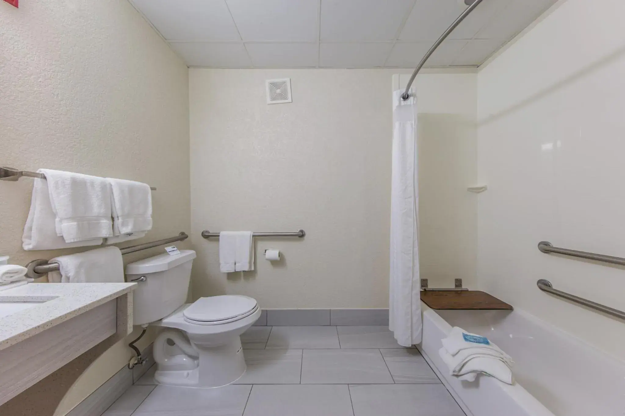 Bathroom in Holiday Inn Express Dandridge by IHG Bathroom in Holiday Inn Express Dandridge by IHG