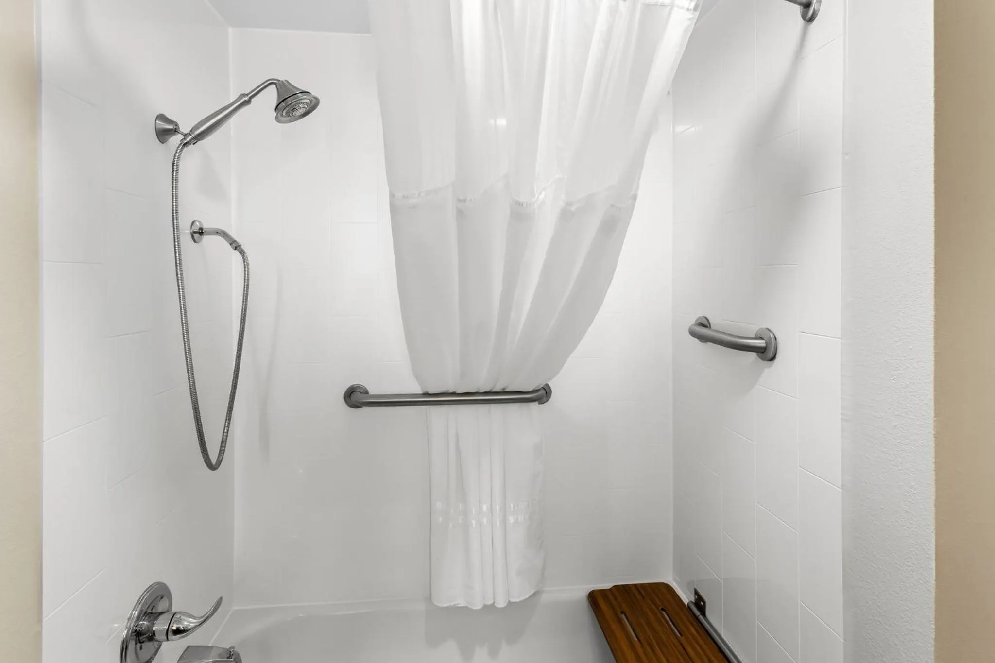 Bathroom in Holiday Inn Express Hotel & Suites Charleston-Southridge by IHG