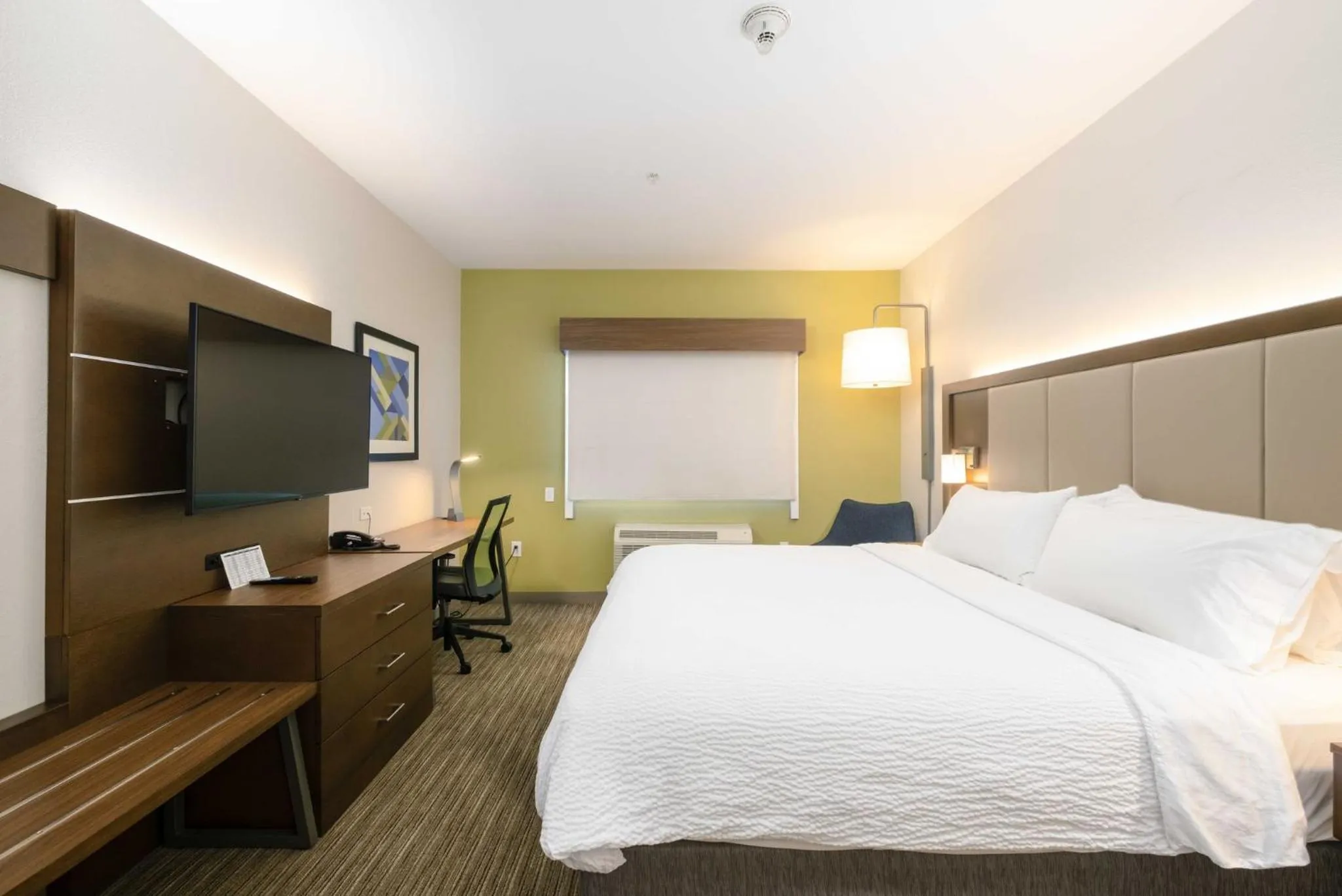 Photo of the whole room, Bed in Holiday Inn Express Hotel & Suites Carlsbad by IHG
