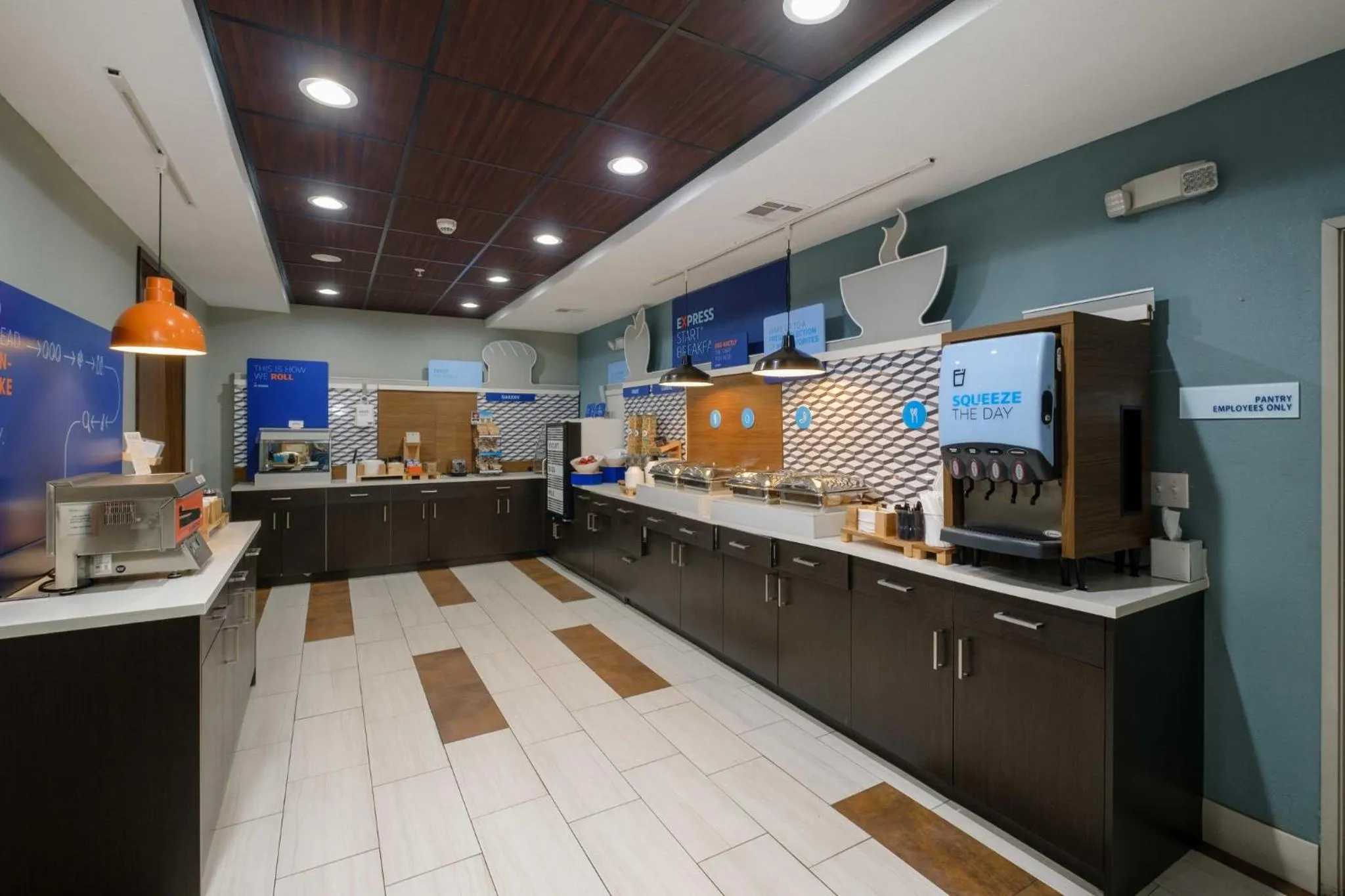 Breakfast in Holiday Inn Express Hotel & Suites Carlsbad by IHG