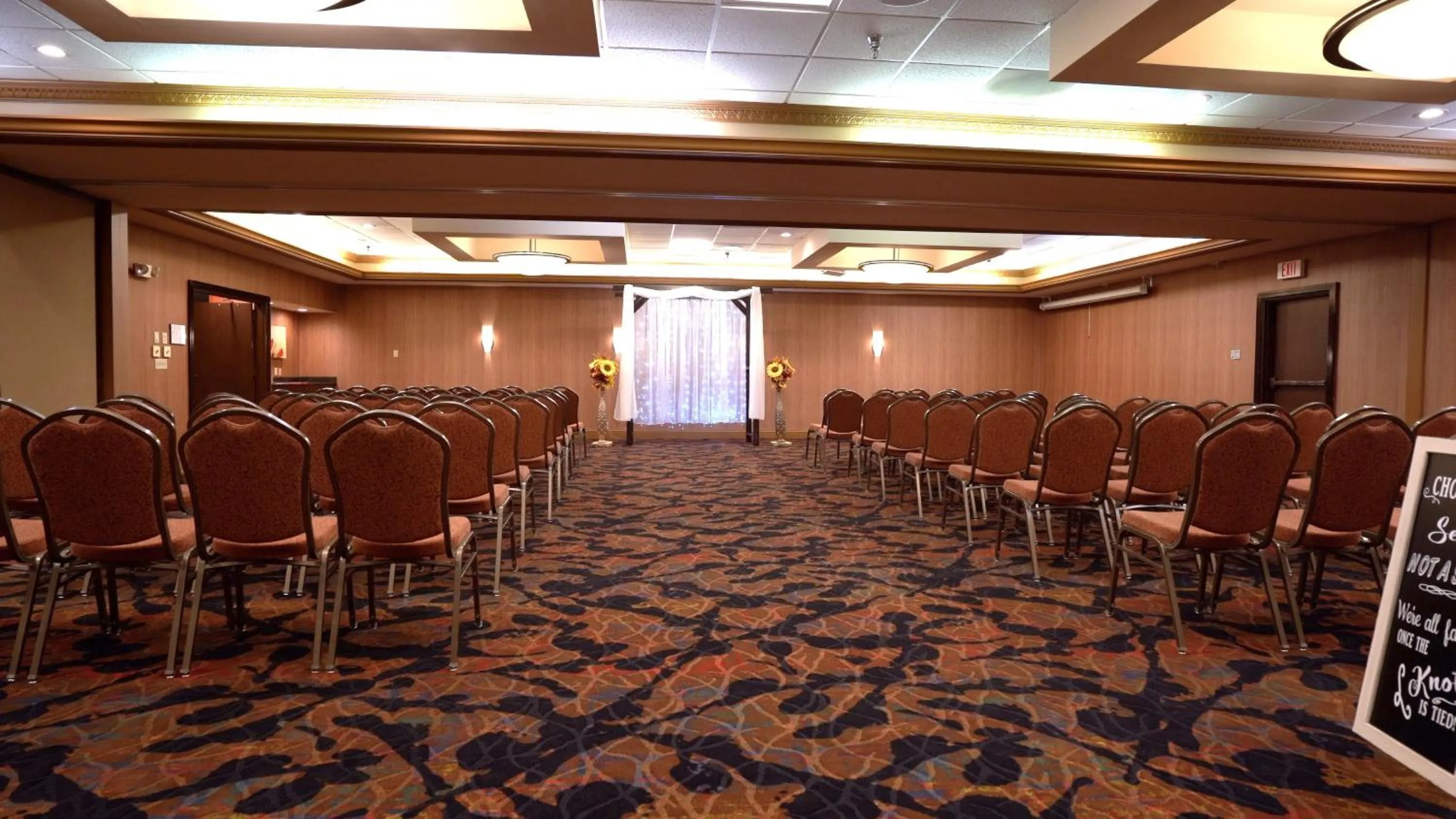 Meeting/conference room in Holiday Inn Dubuque/Galena by IHG