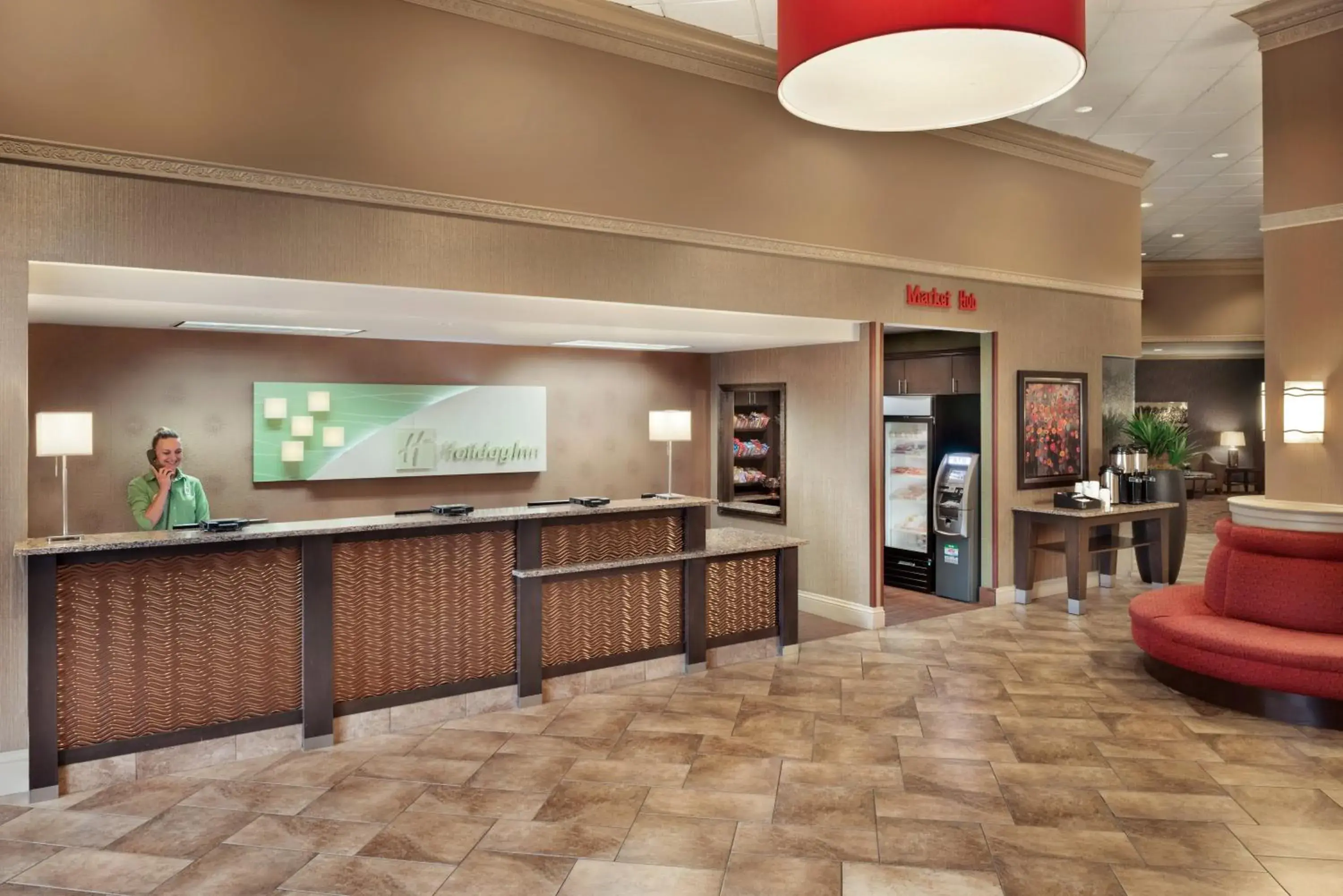 Property building in Holiday Inn Dubuque/Galena by IHG Property building in Holiday Inn Dubuque/Galena by IHG