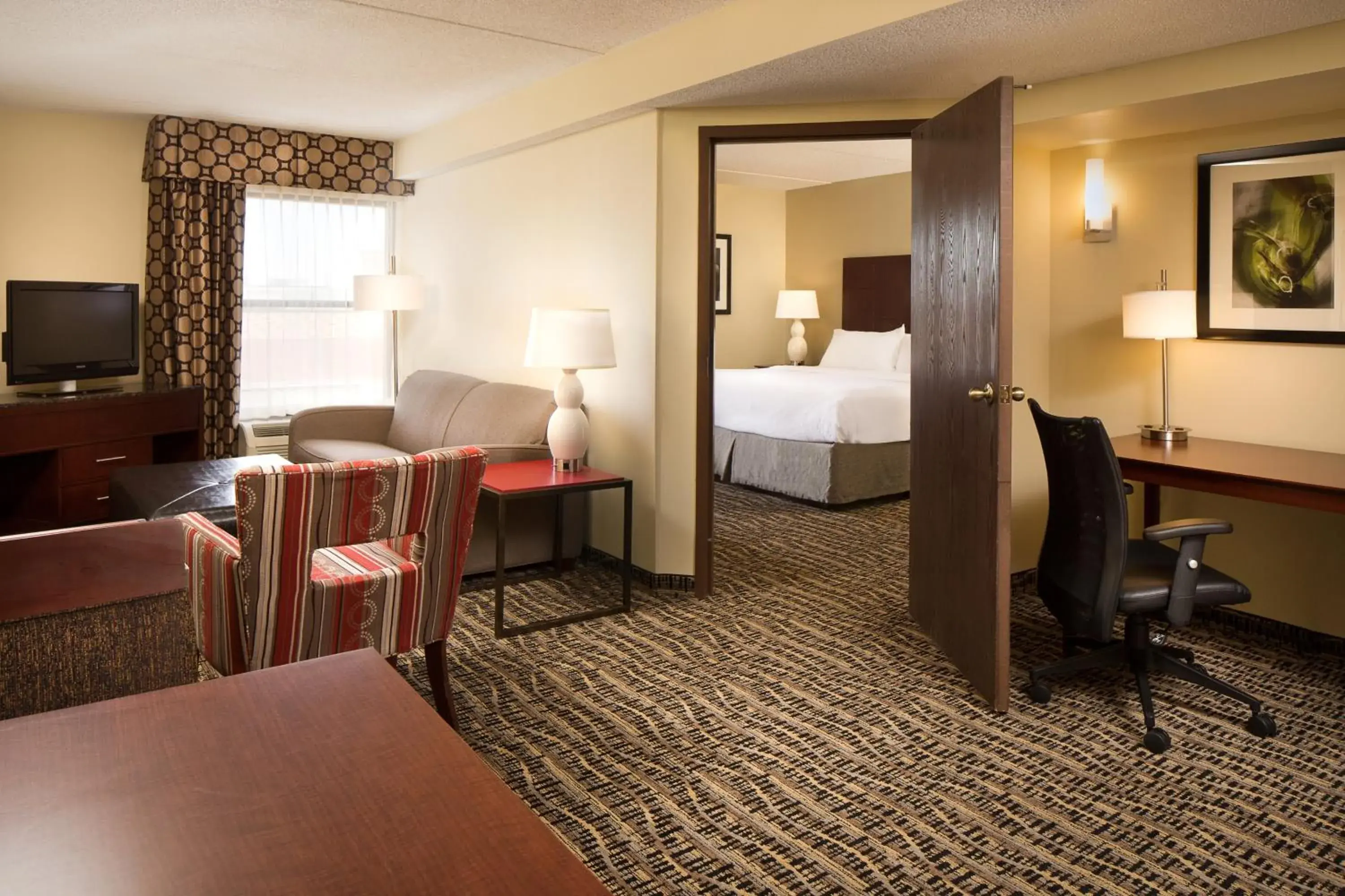 Photo of the whole room, Bed in Holiday Inn Dubuque/Galena by IHG Photo of the whole room, Bed in Holiday Inn Dubuque/Galena by IHG