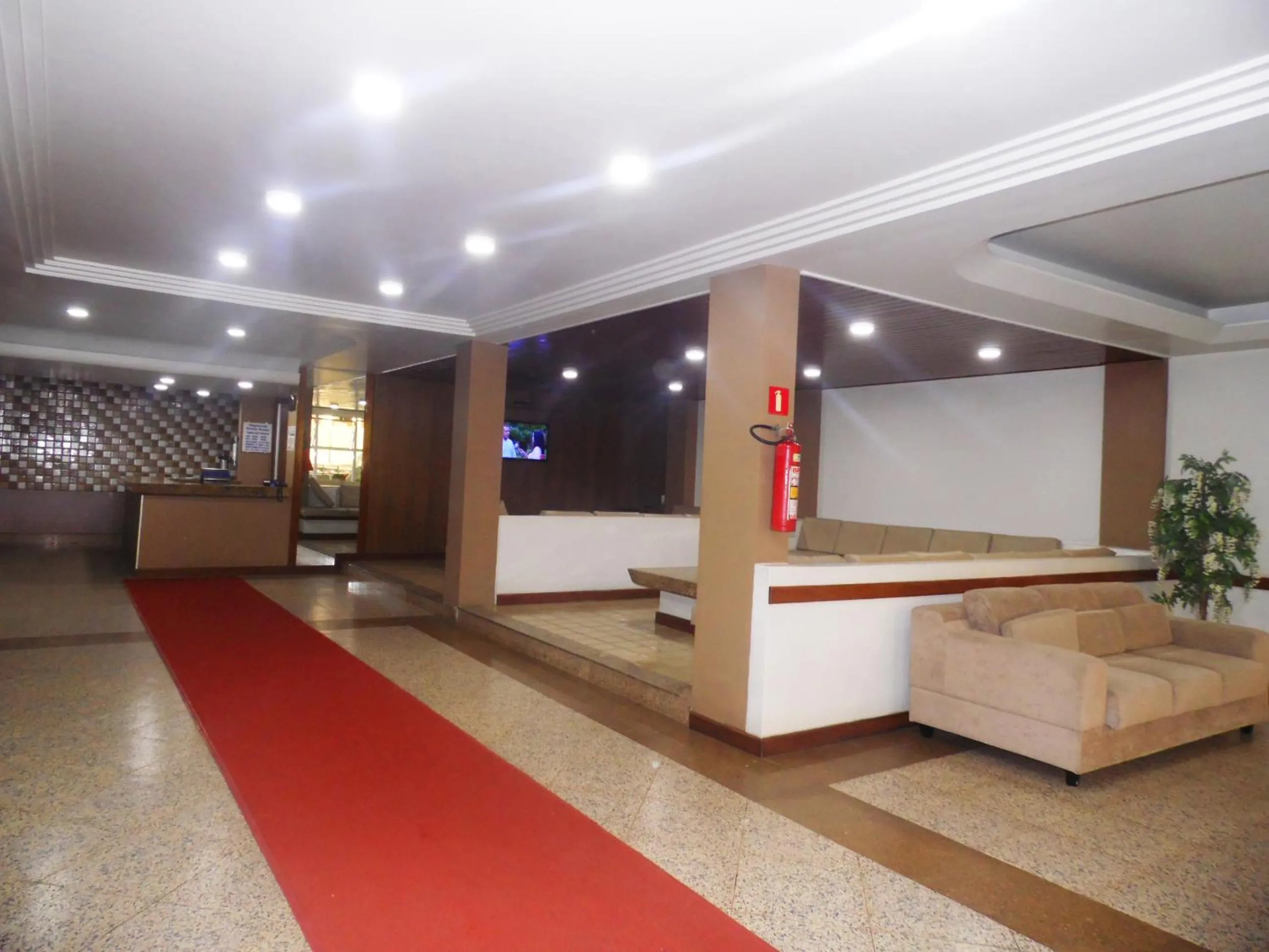 Communal lounge/ TV room in Itaparica Praia Hotel