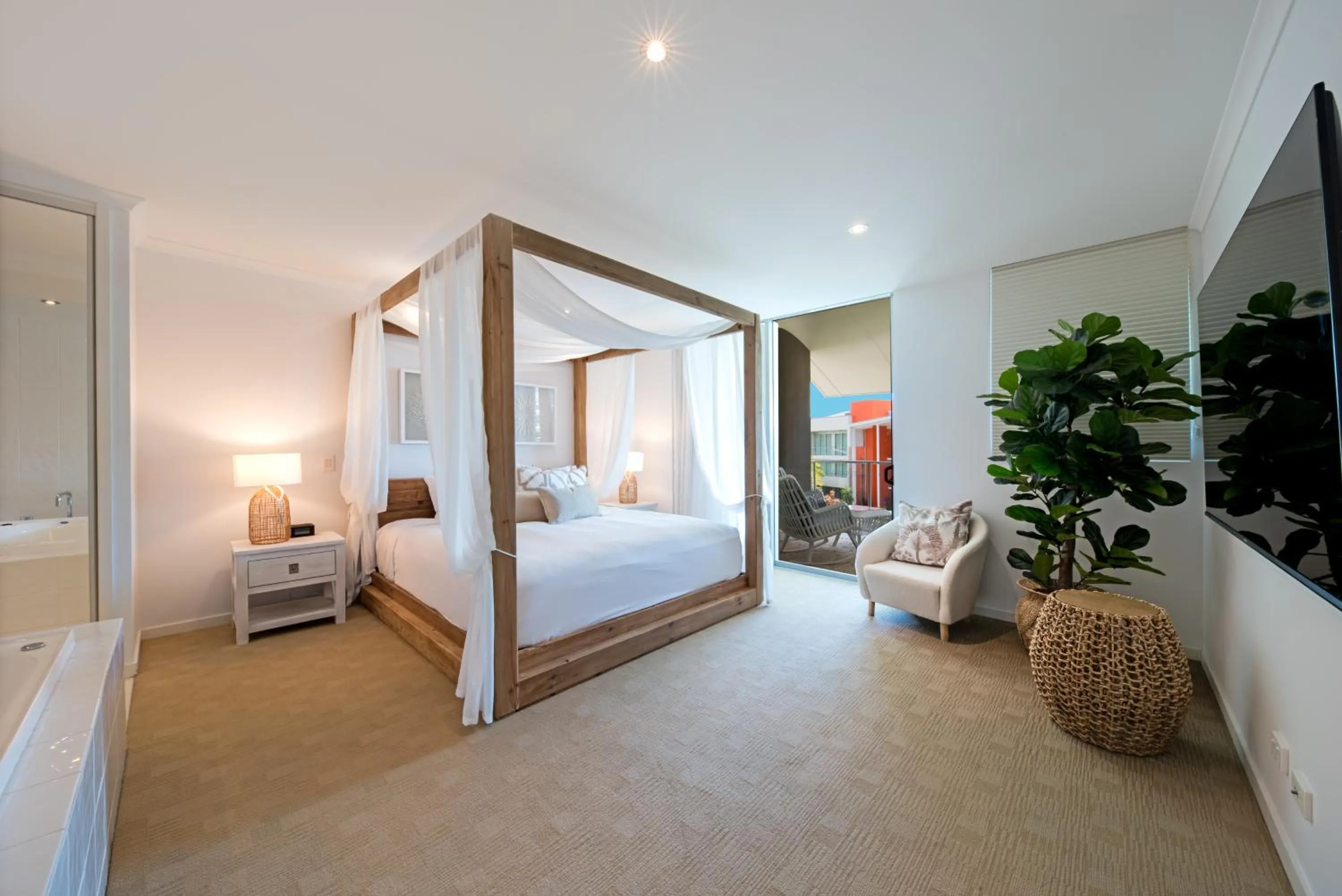 Bedroom, Bed in at Marina Shores