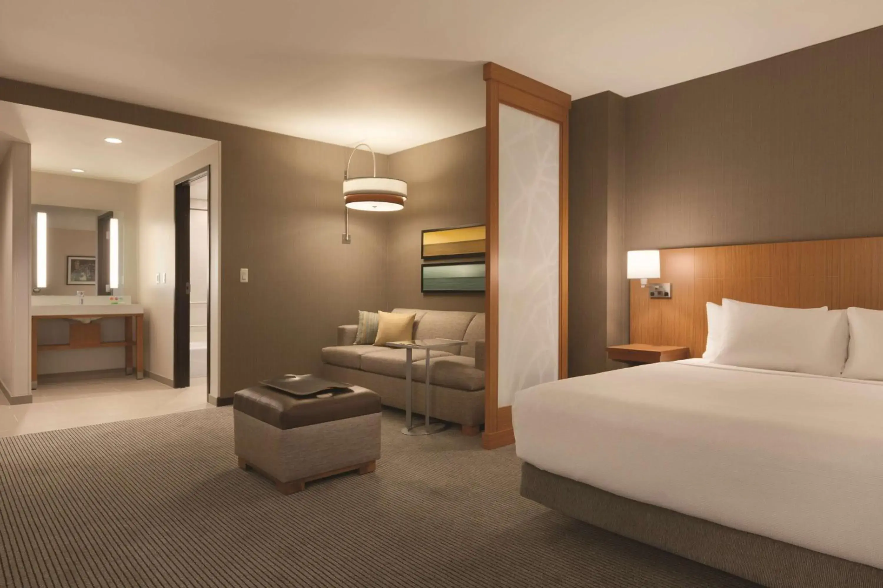 Bedroom, Bed in Hyatt Place Washington DC/Georgetown/West End Bedroom, Bed in Hyatt Place Washington DC/Georgetown/West End