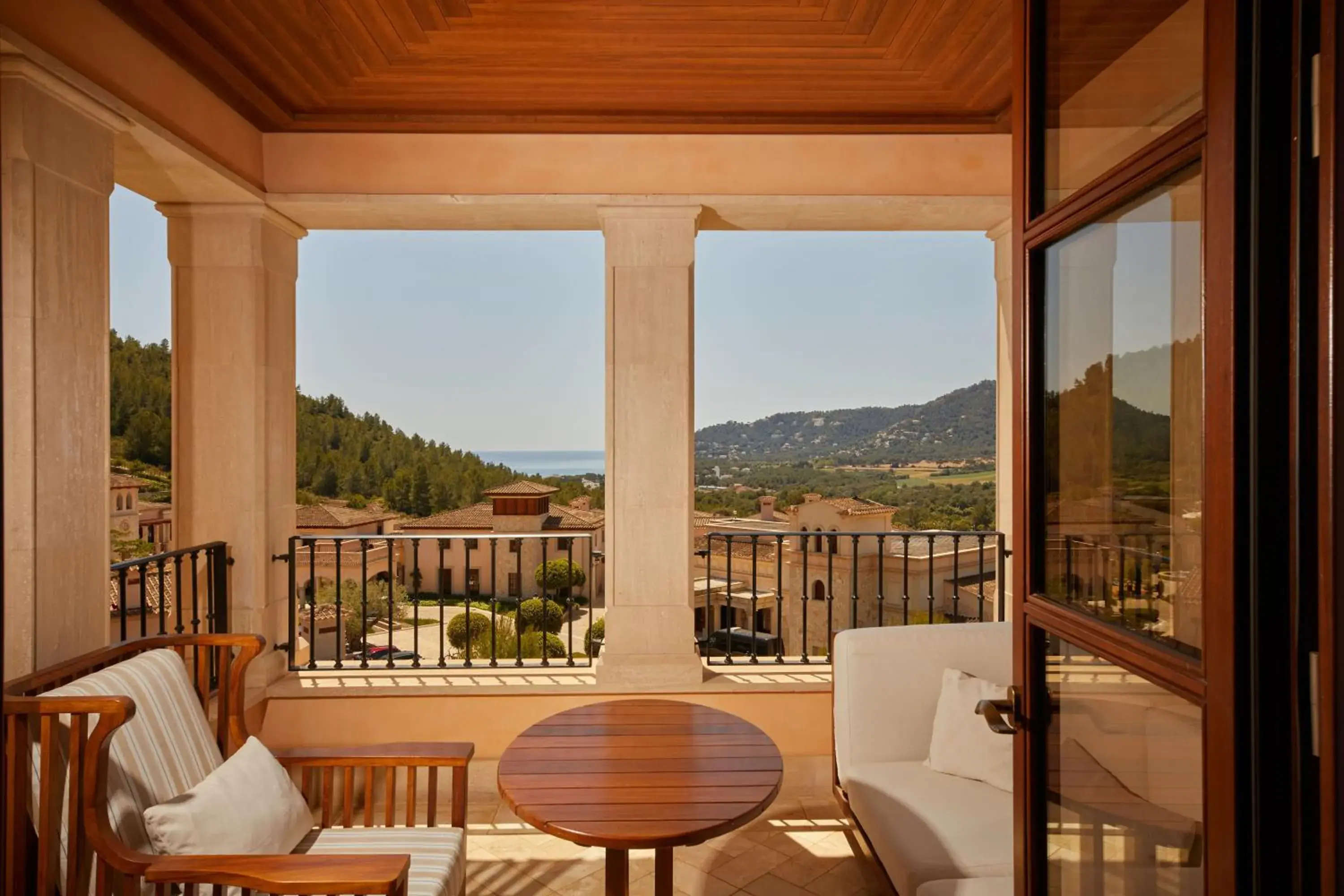 Junior Suite with Valley View in CAP VERMELL GRAND HOTEL Junior Suite with Valley View in CAP VERMELL GRAND HOTEL