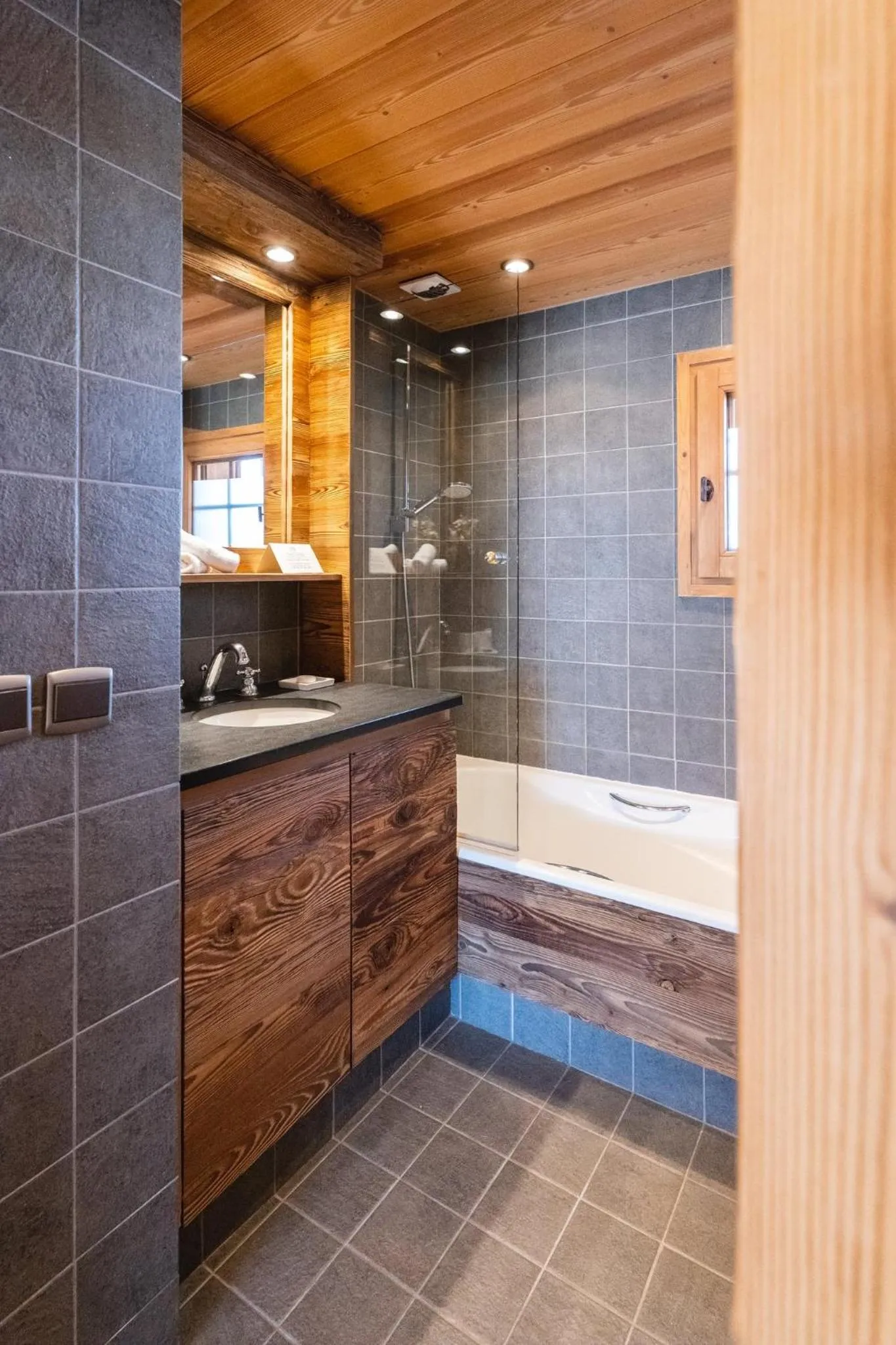 Photo of the whole room in L'Alpaga, a Beaumier hotel