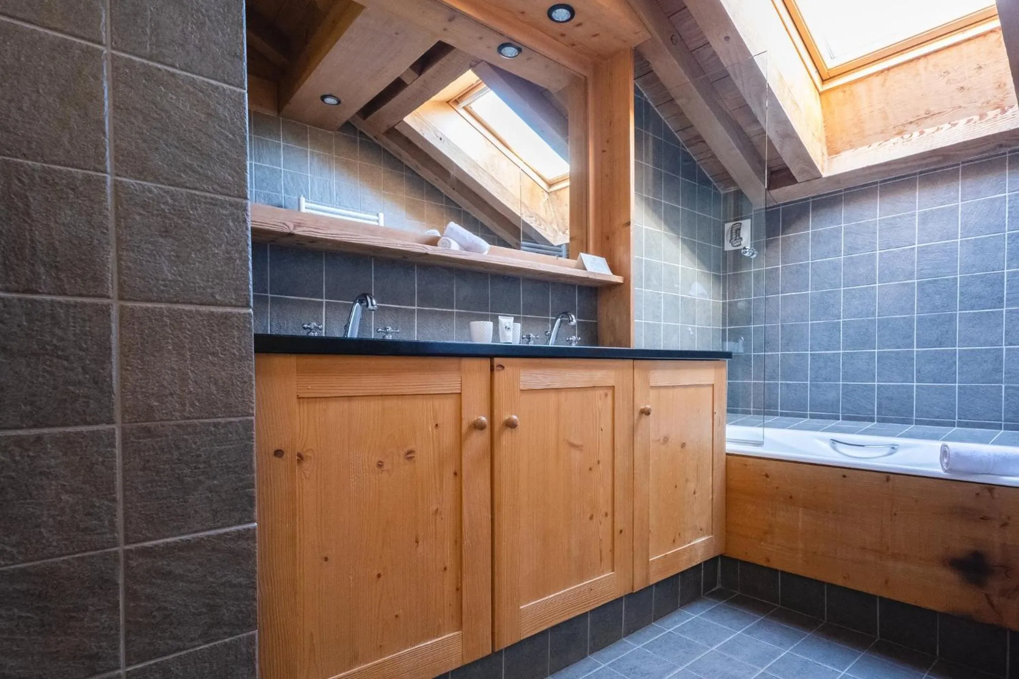 Photo of the whole room in L'Alpaga, a Beaumier hotel