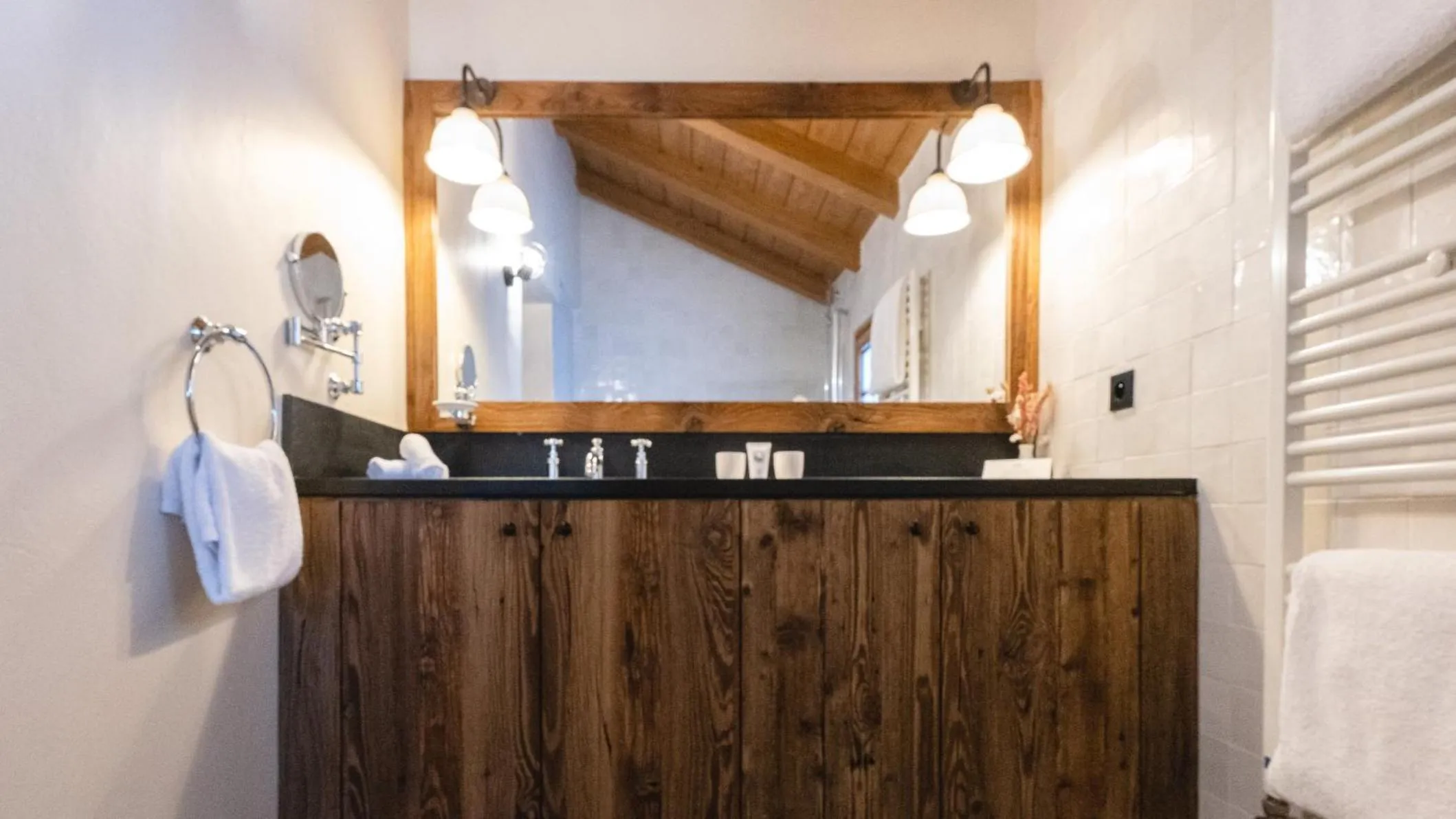 Photo of the whole room in L'Alpaga, a Beaumier hotel