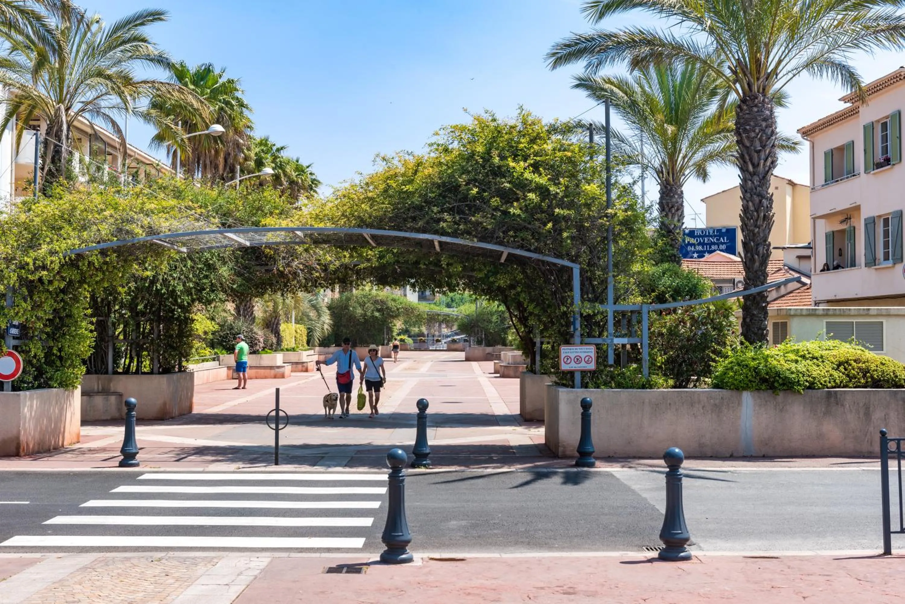 Neighbourhood in Hotel Provencal