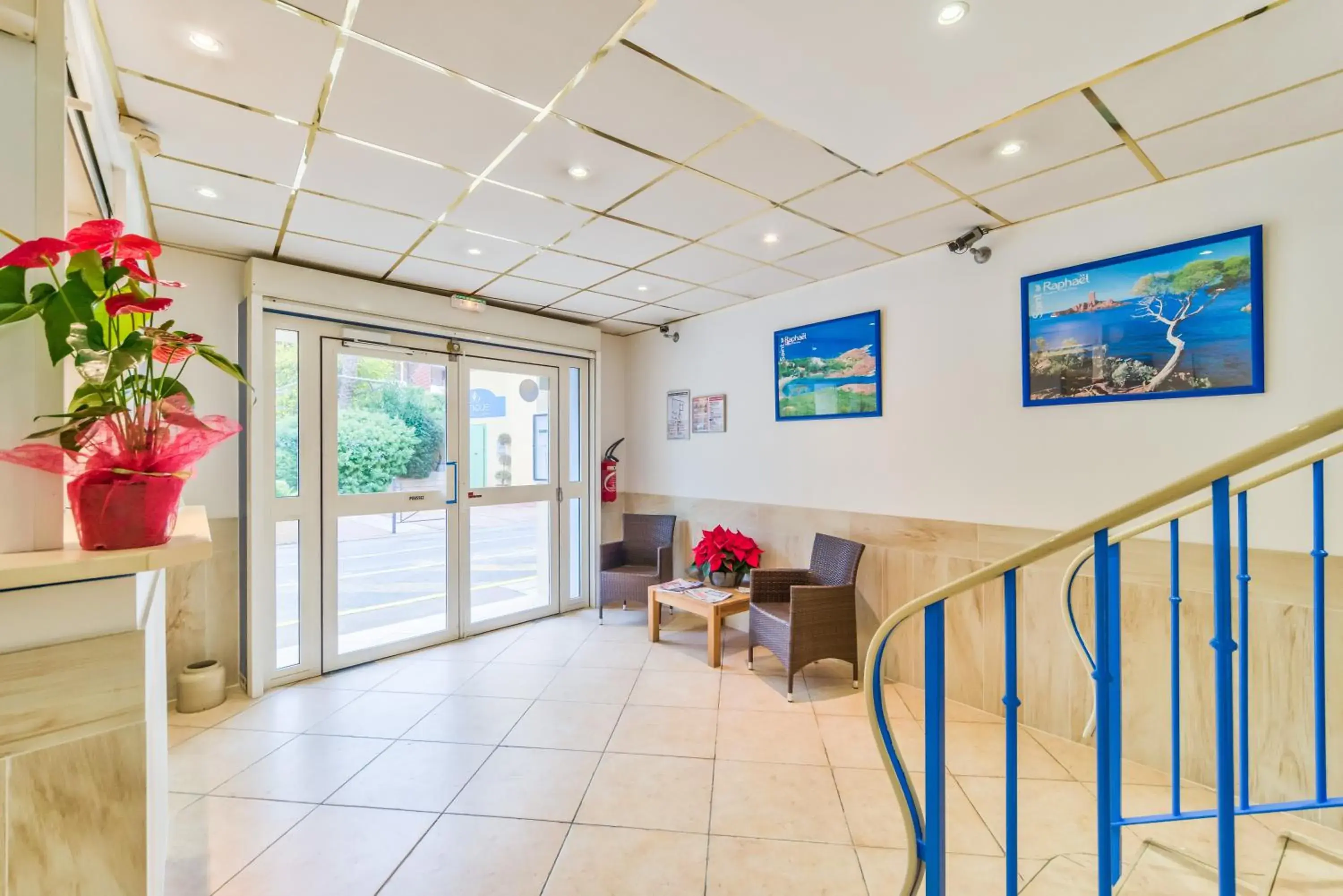 Lobby or reception in Hotel Provencal Lobby or reception in Hotel Provencal