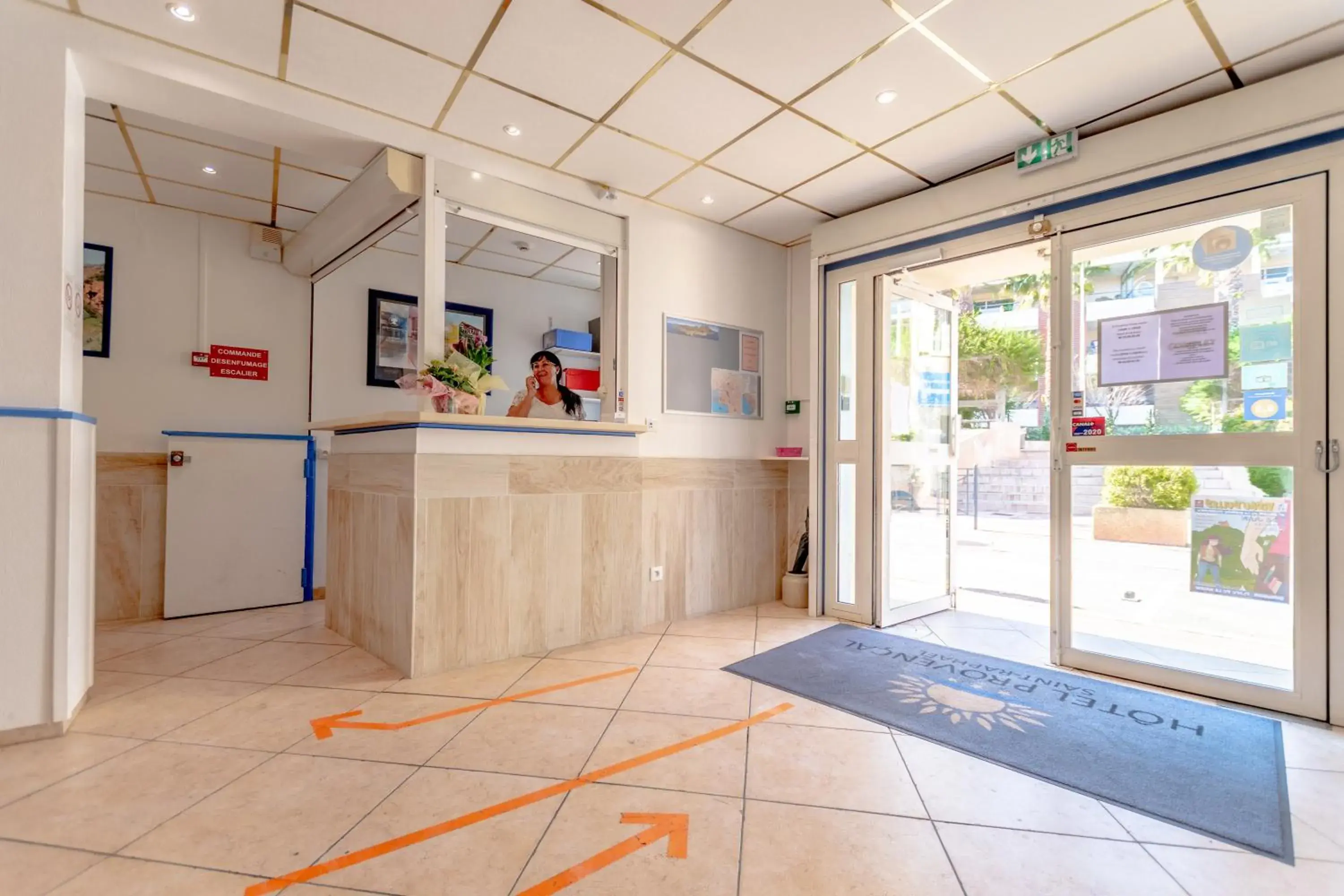 Lobby or reception in Hotel Provencal Lobby or reception in Hotel Provencal