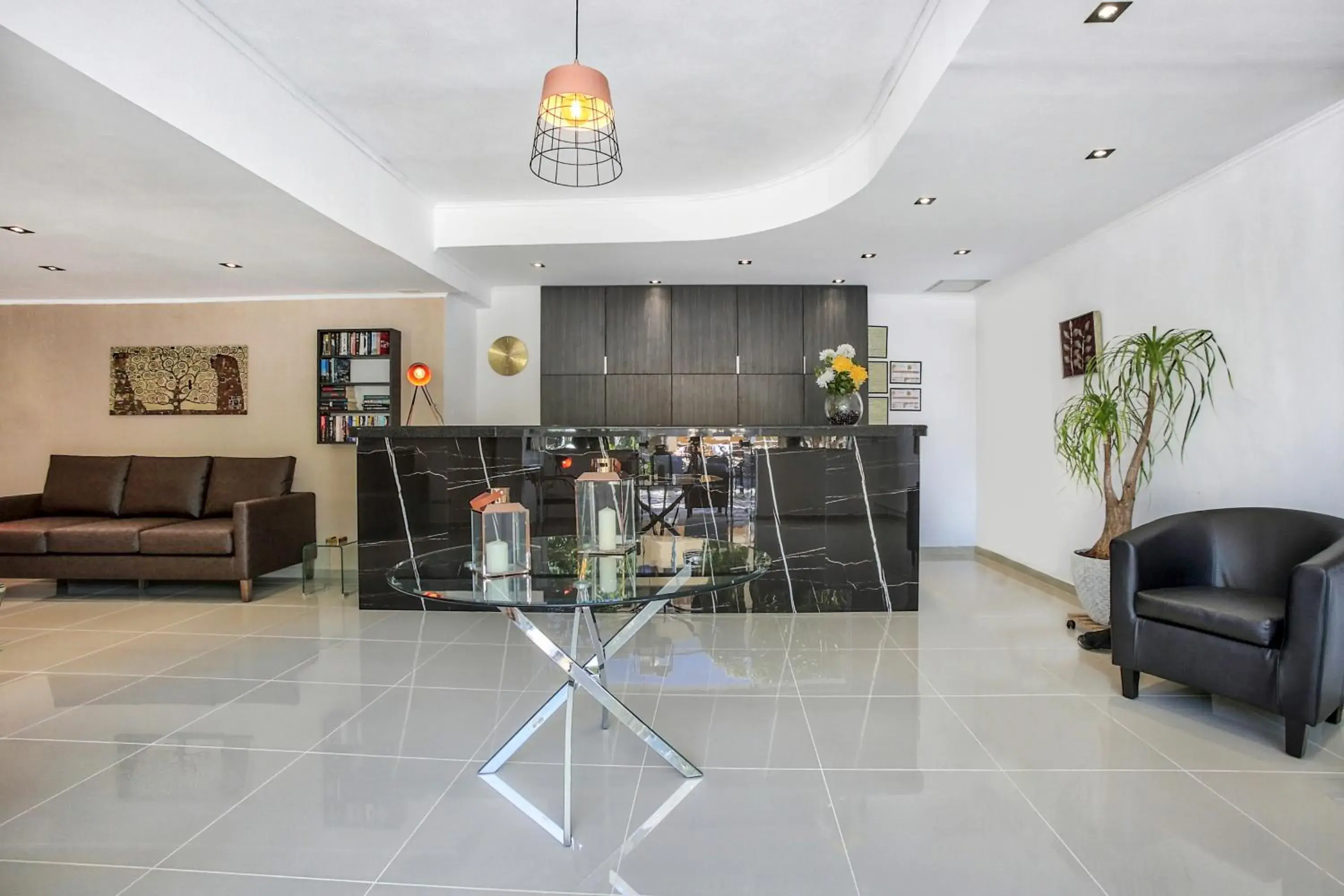 Lobby or reception in Happy Days Lobby or reception in Happy Days