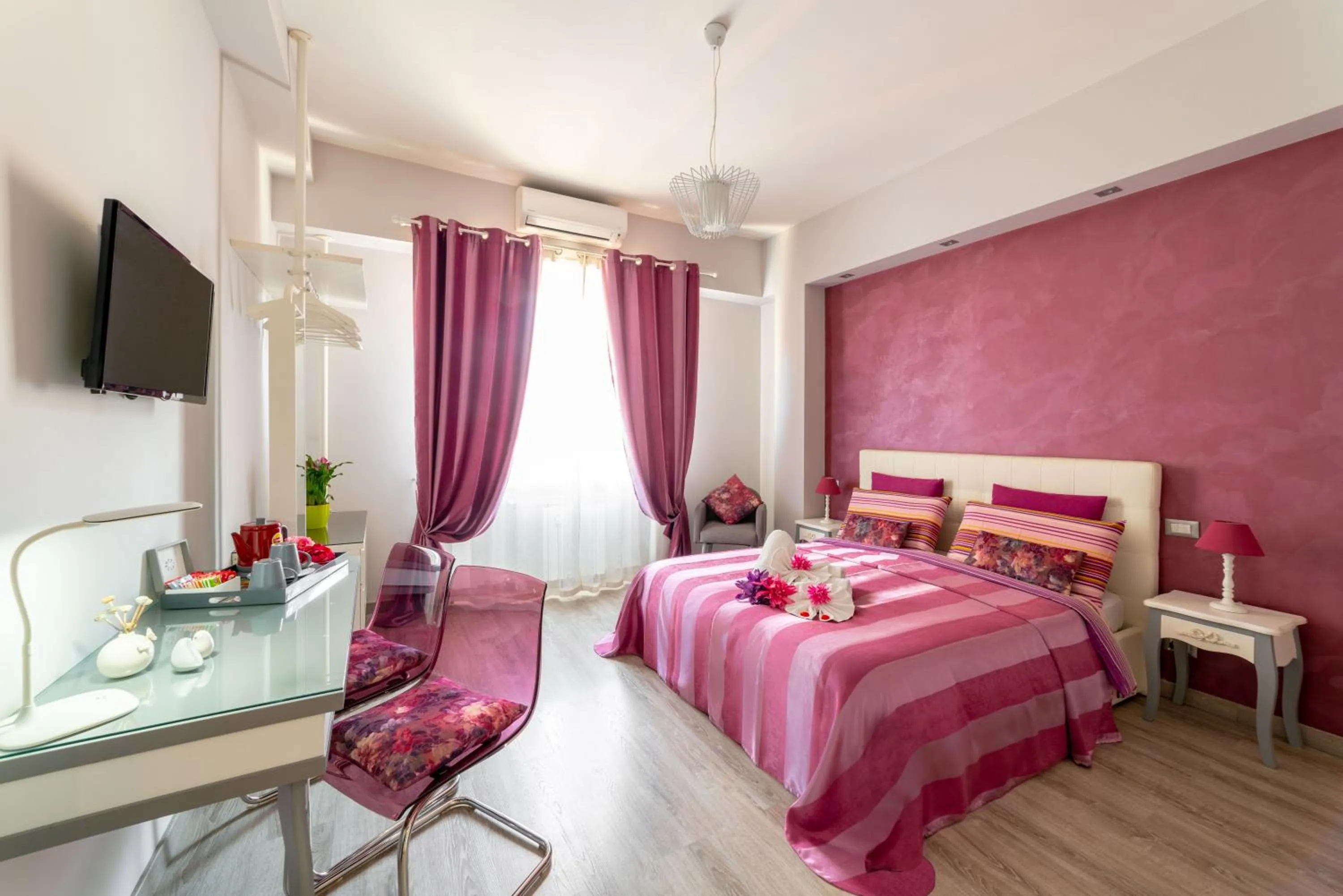 Double Room with Private Bathroom in B&B La Maison de Jo