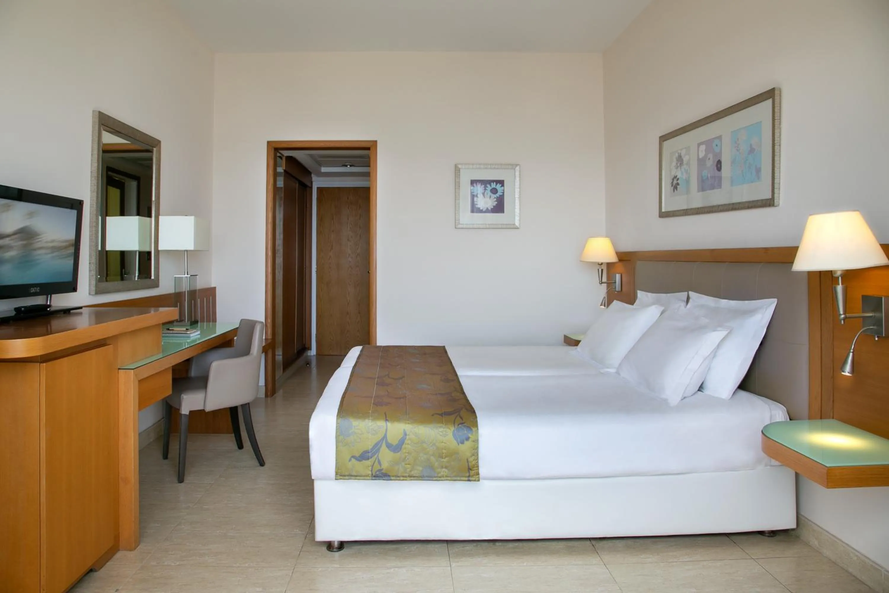 Bedroom, Bed in Atlantica Miramare Beach