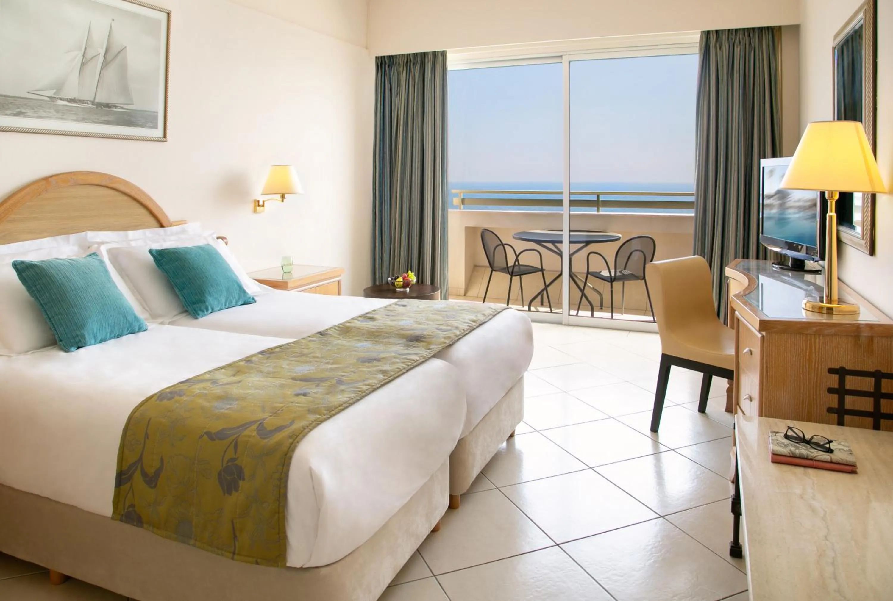 Photo of the whole room, Bed in Atlantica Miramare Beach