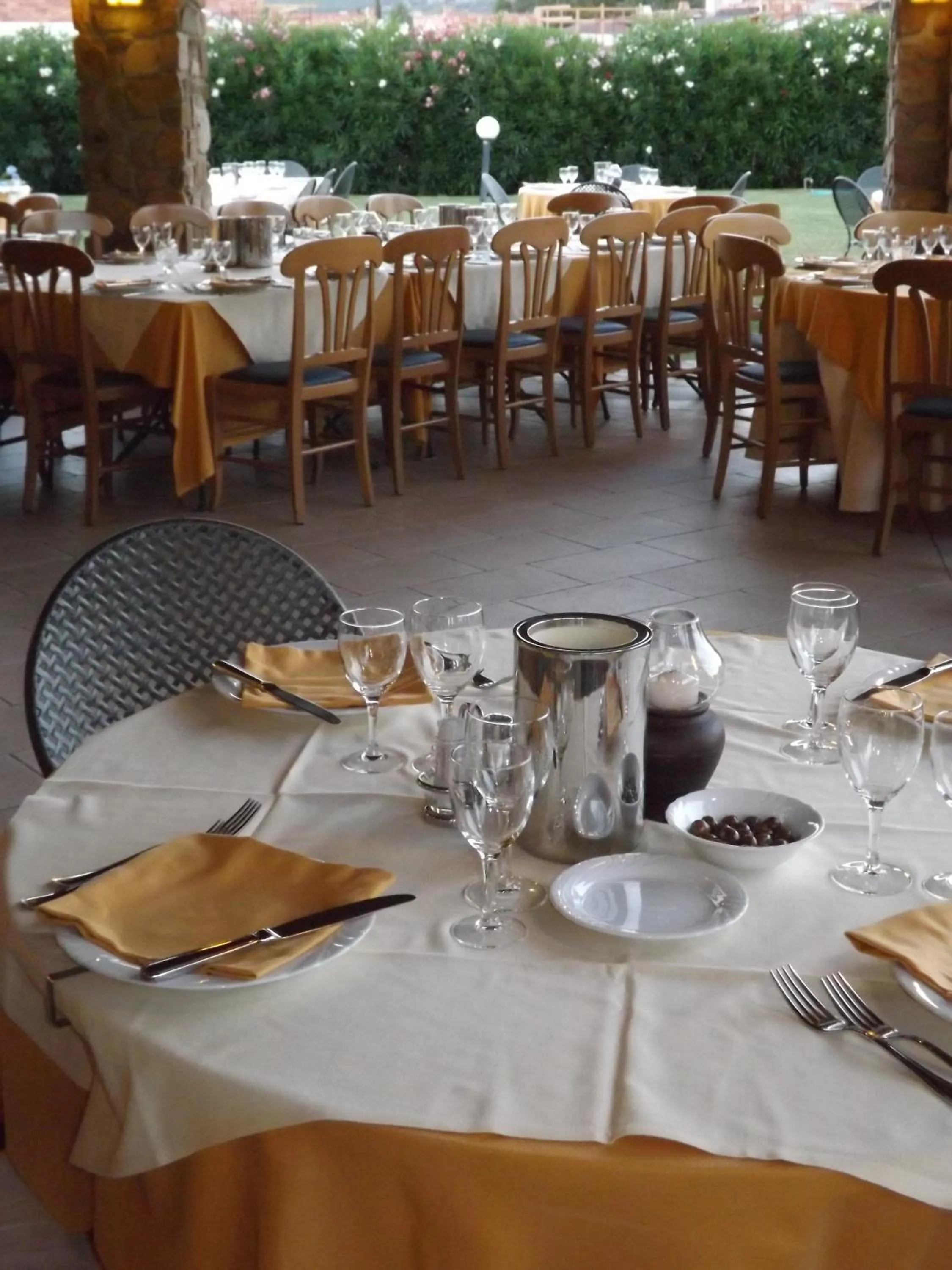 Restaurant/places to eat in Le Anfore Hotel