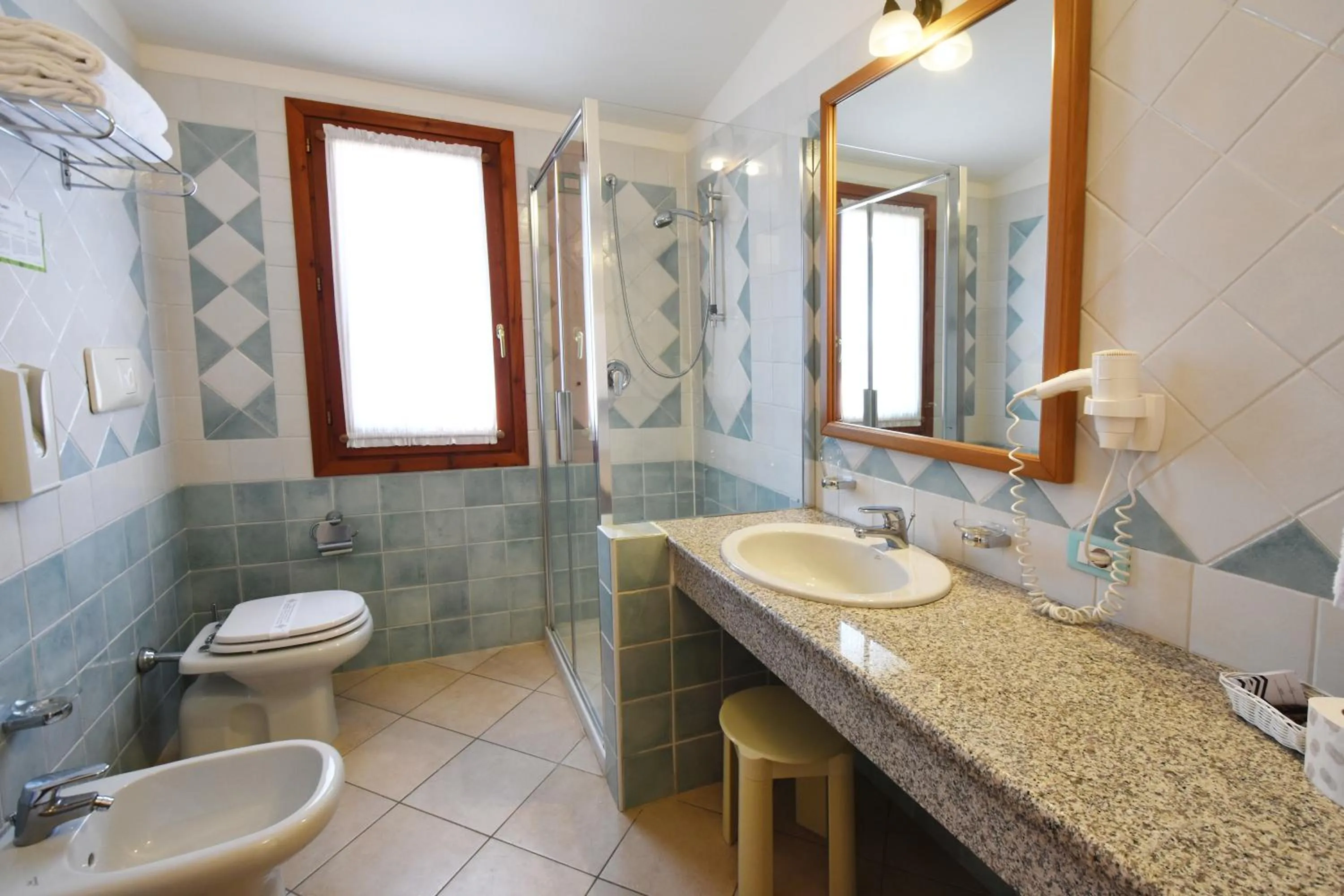 Bathroom in Le Anfore Hotel