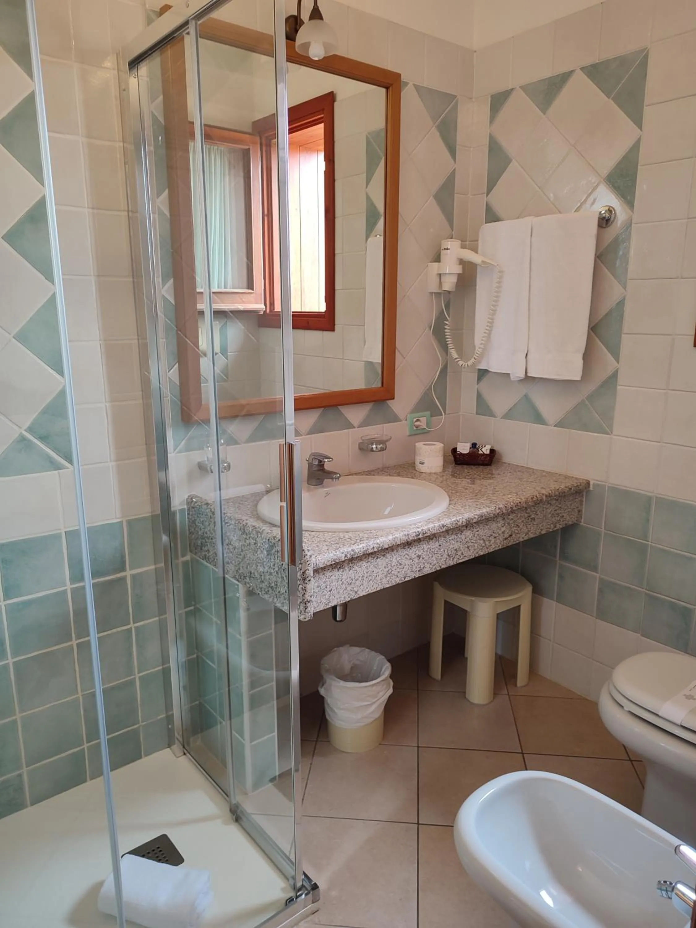 Bathroom in Le Anfore Hotel