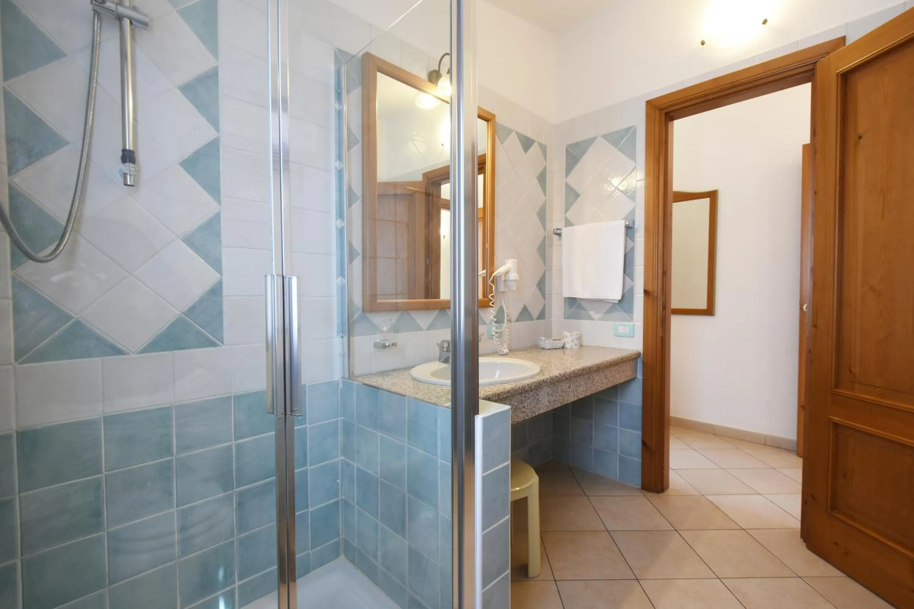 Bathroom in Le Anfore Hotel