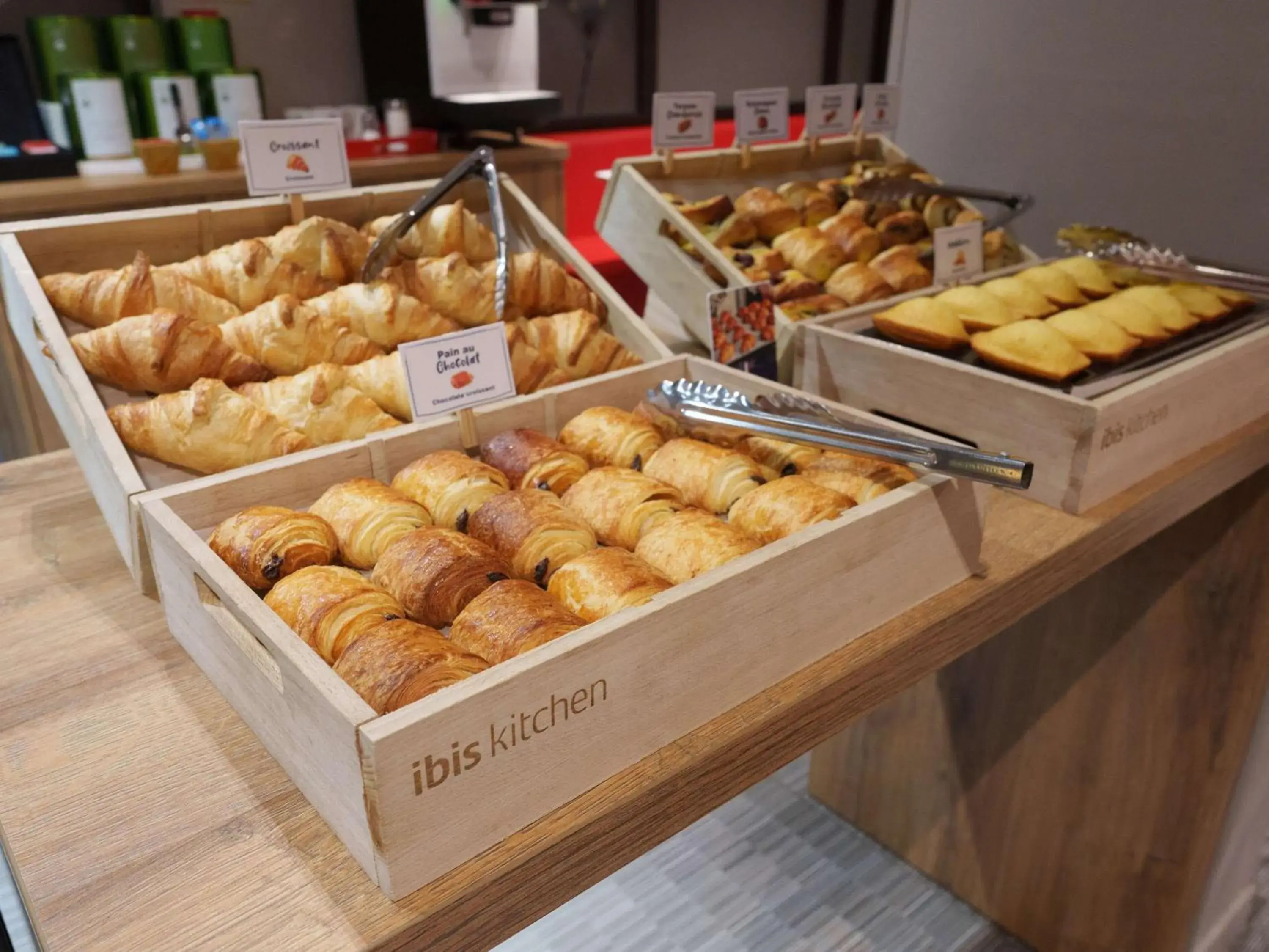 Breakfast in ibis Saint Quentin Basilique Breakfast in ibis Saint Quentin Basilique