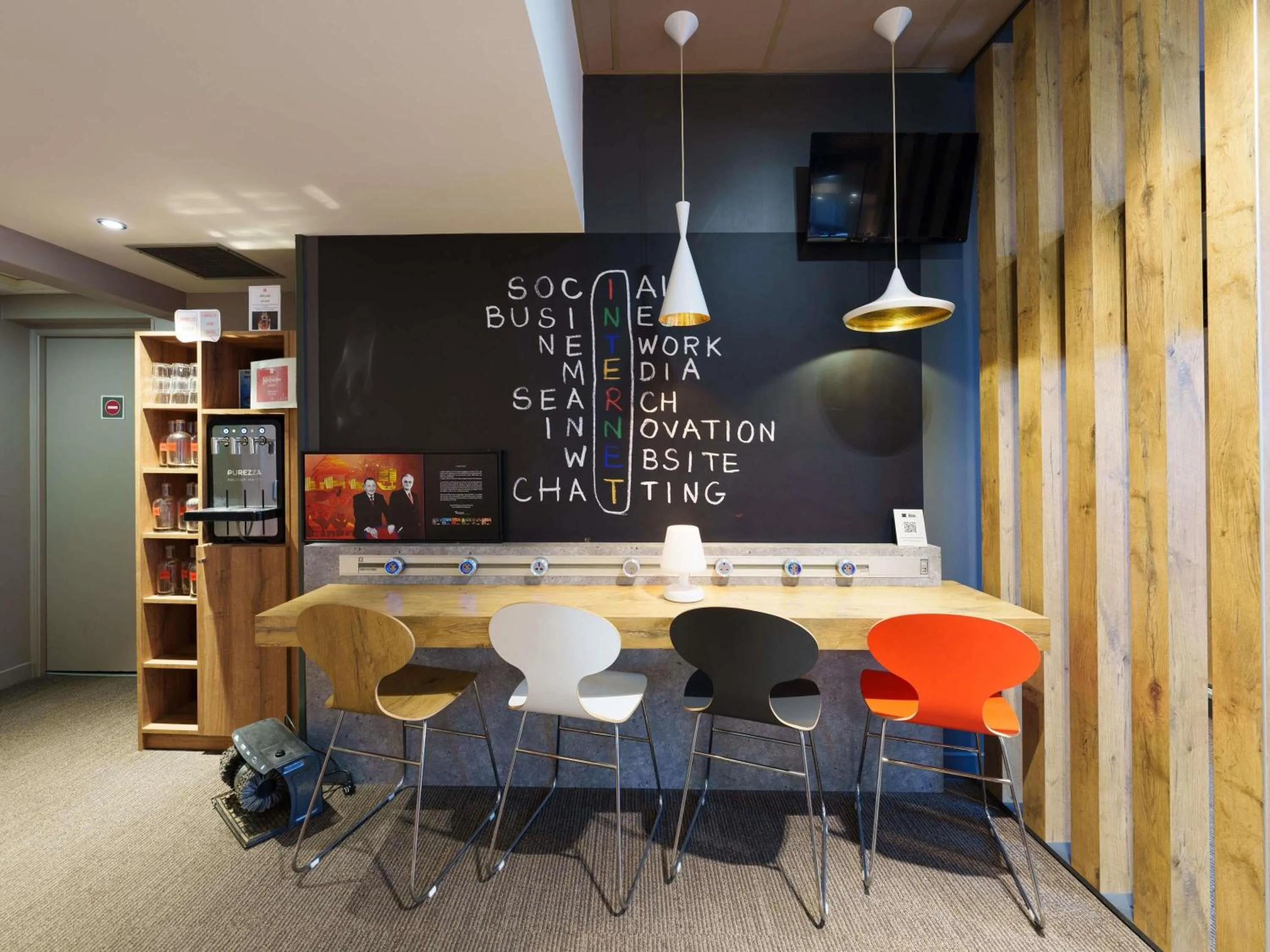 Other in ibis Saint Quentin Basilique