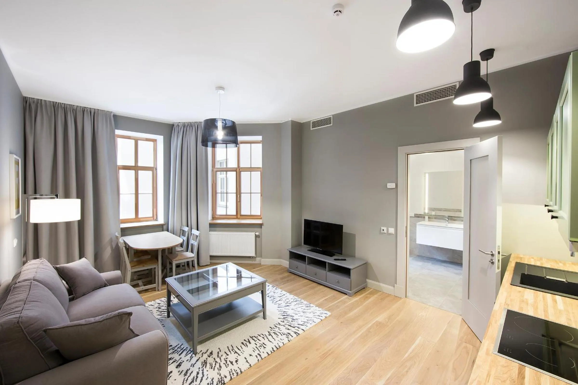 TV and multimedia, Bed in Riga Lux Apartments - Skolas