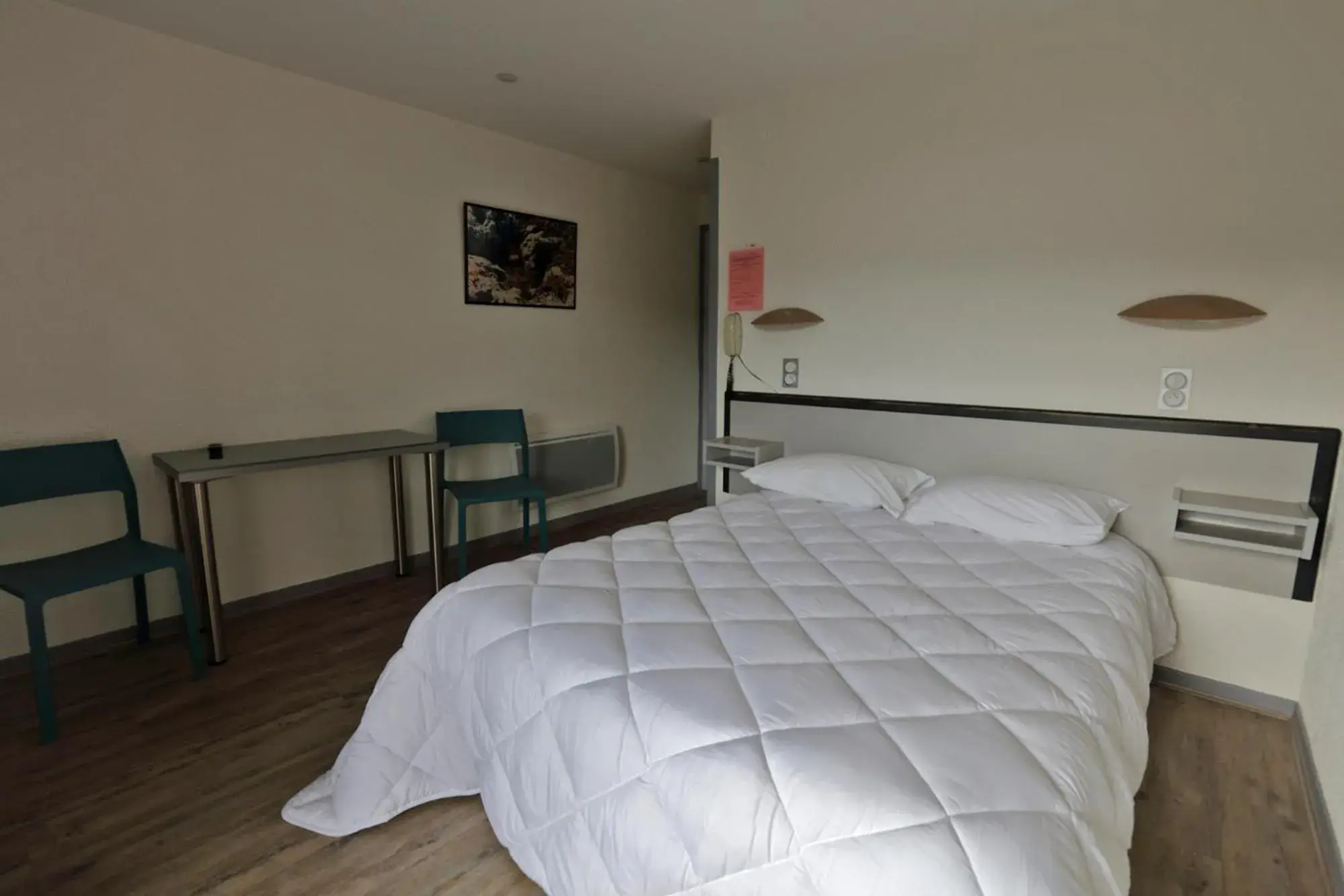 Double Room with Courtyard View in Hotel De l'Europe Double Room with Courtyard View in Hotel De l'Europe