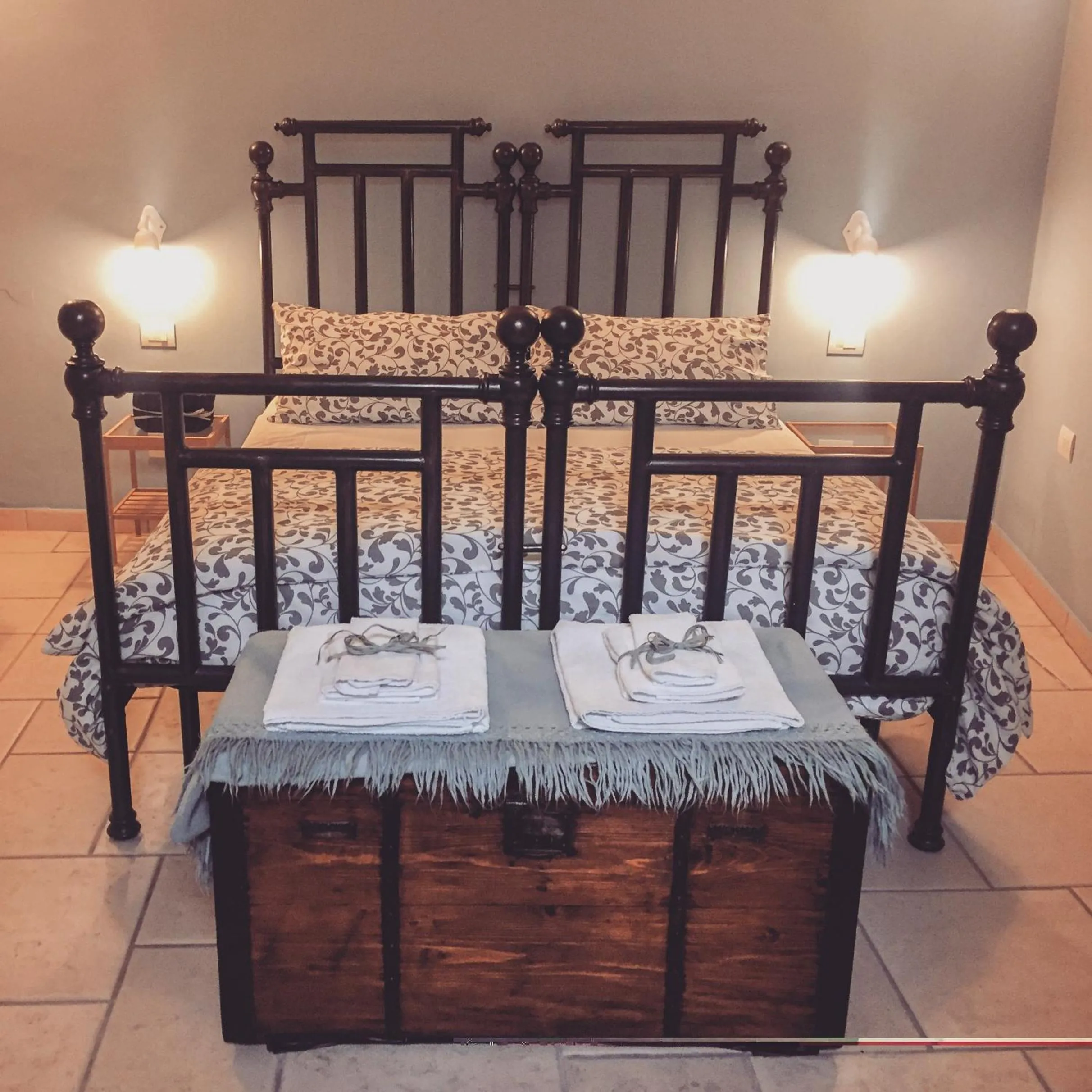 Other, Bed in Donna Isabella