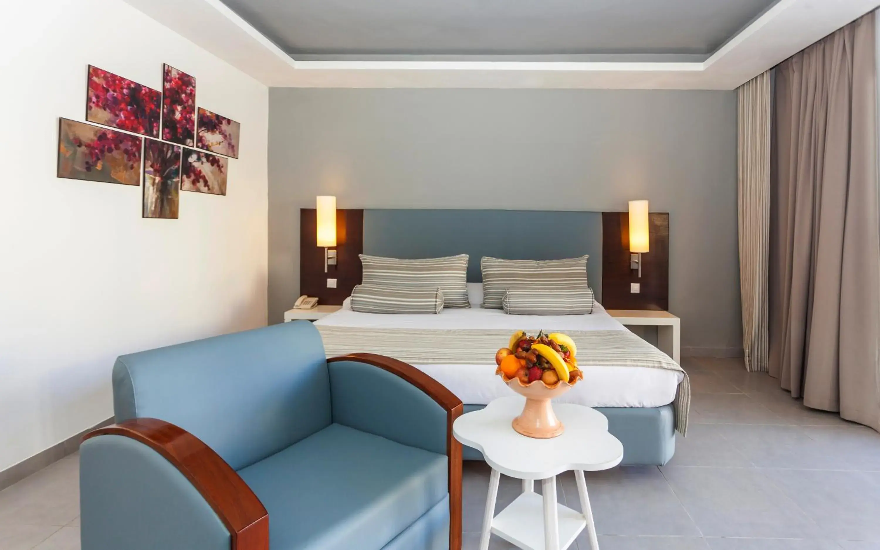 Photo of the whole room, Bed in Cesar Thalasso Photo of the whole room, Bed in Cesar Thalasso