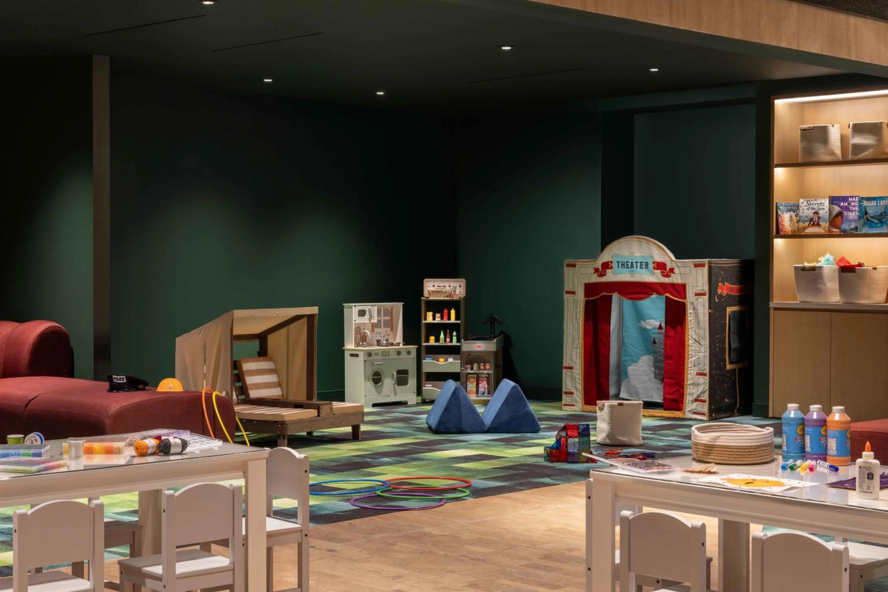 Kids's club in Pier Sixty-Six