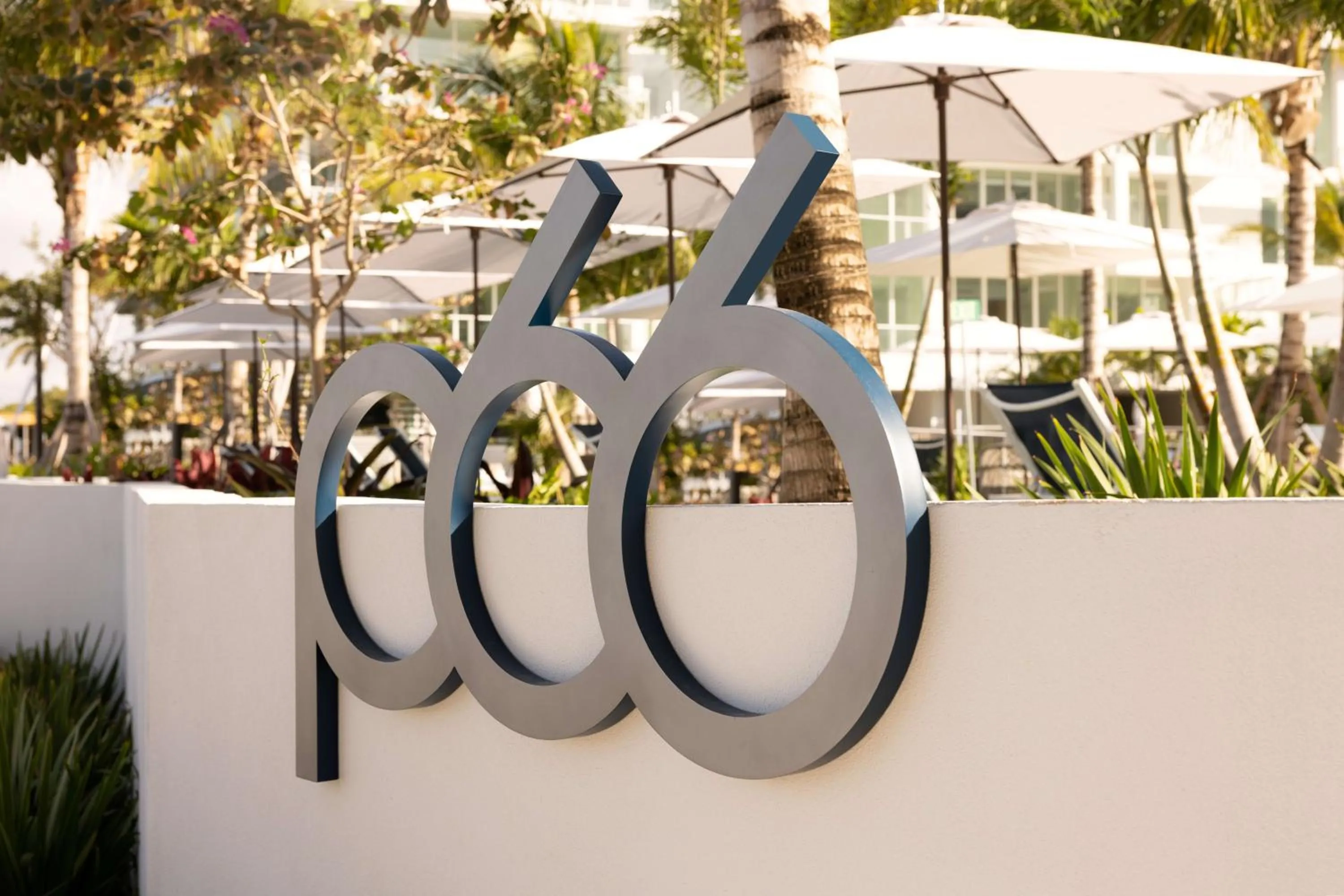 Property building in Pier Sixty-Six