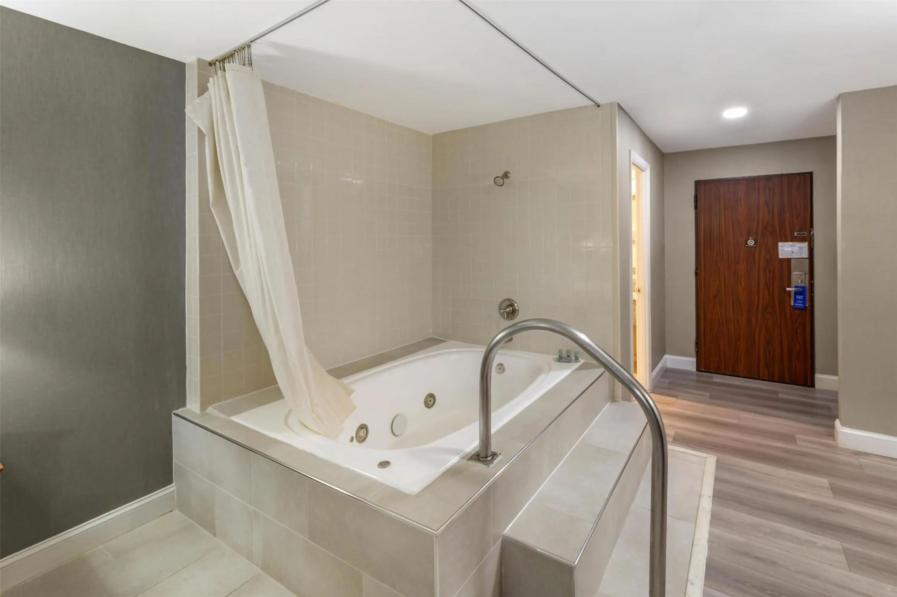 Bedroom in Best Western Manassas