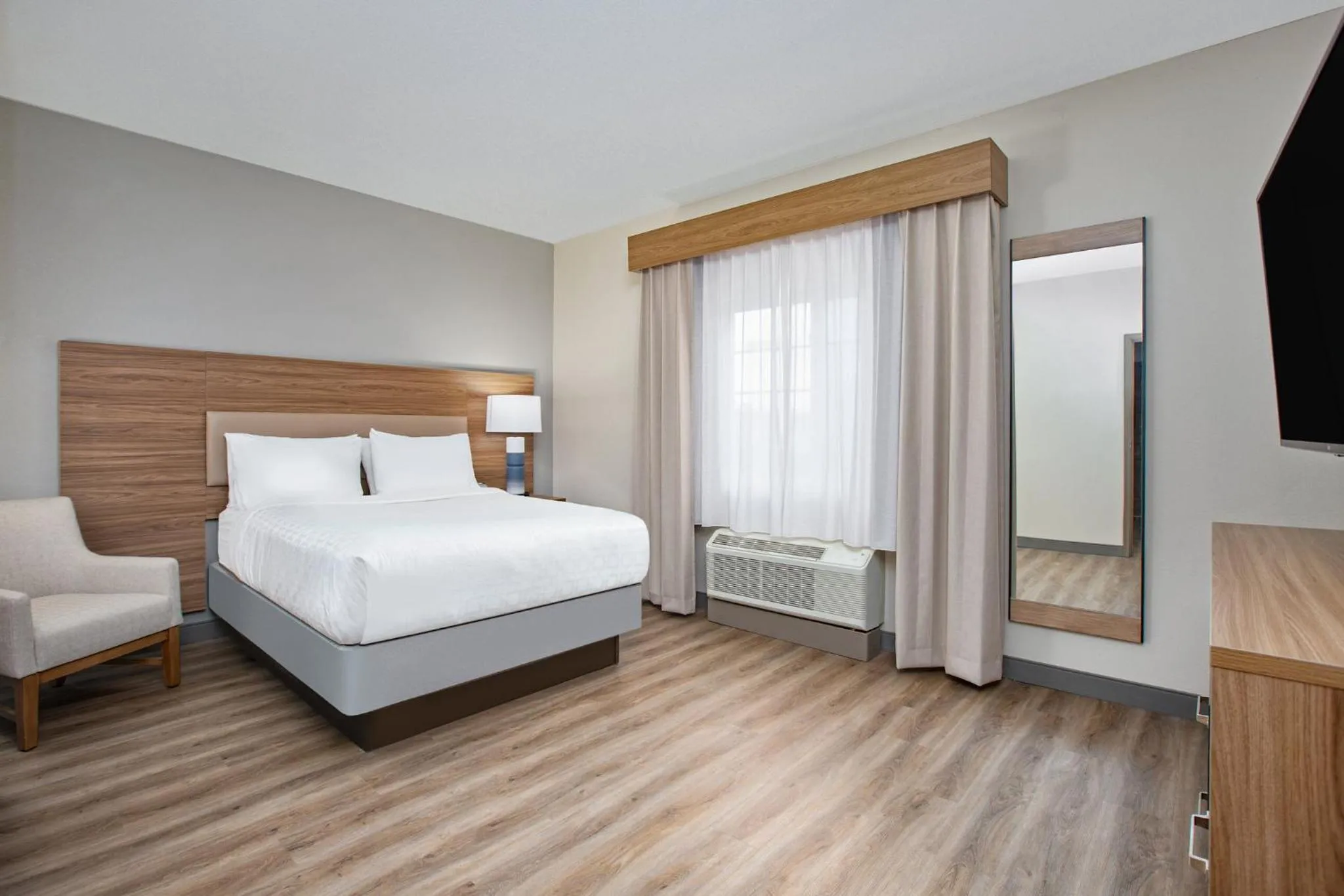 Photo of the whole room, Bed in Candlewood Suites Conway by IHG