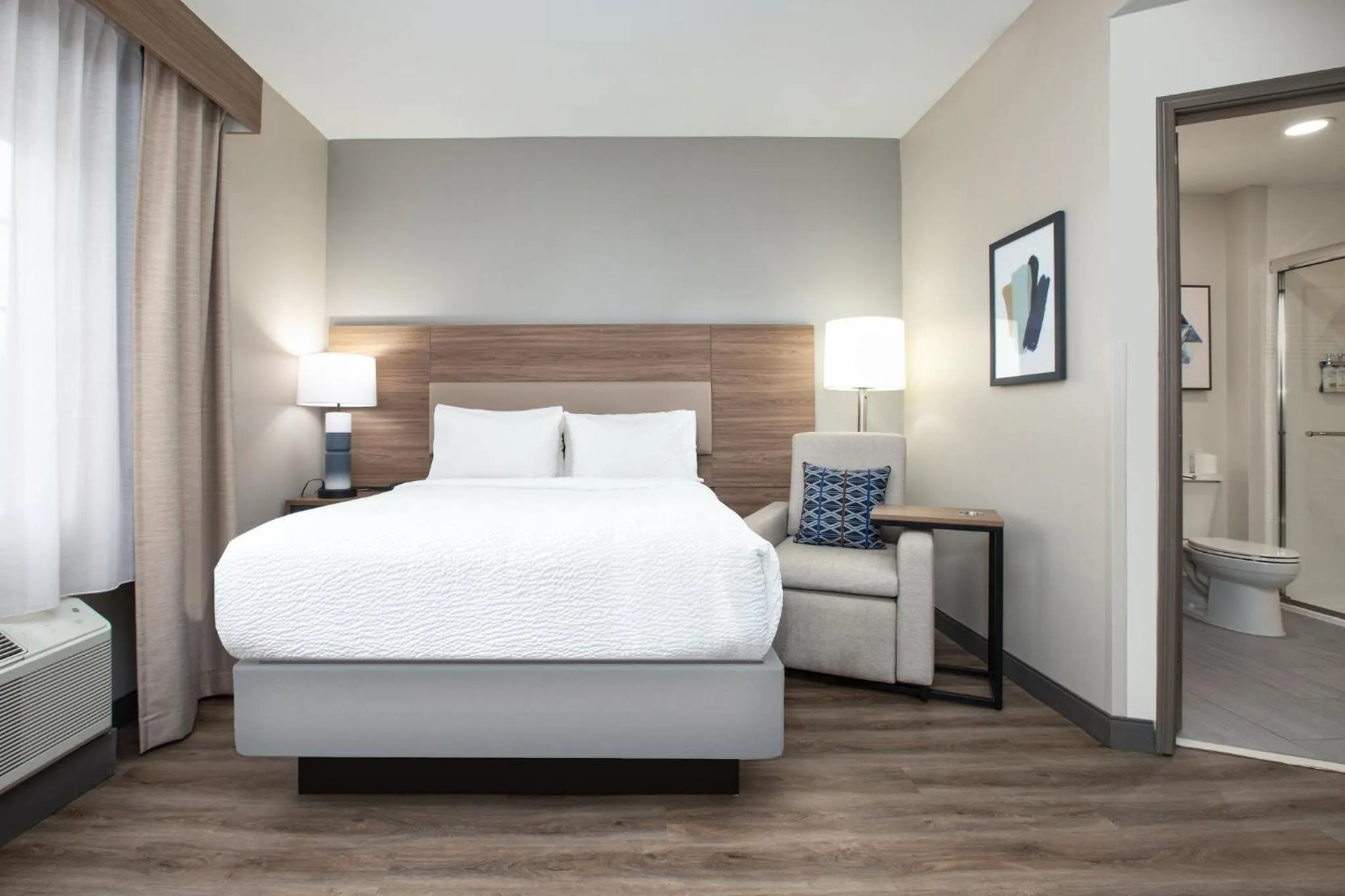 Photo of the whole room, Bed in Candlewood Suites Conway by IHG