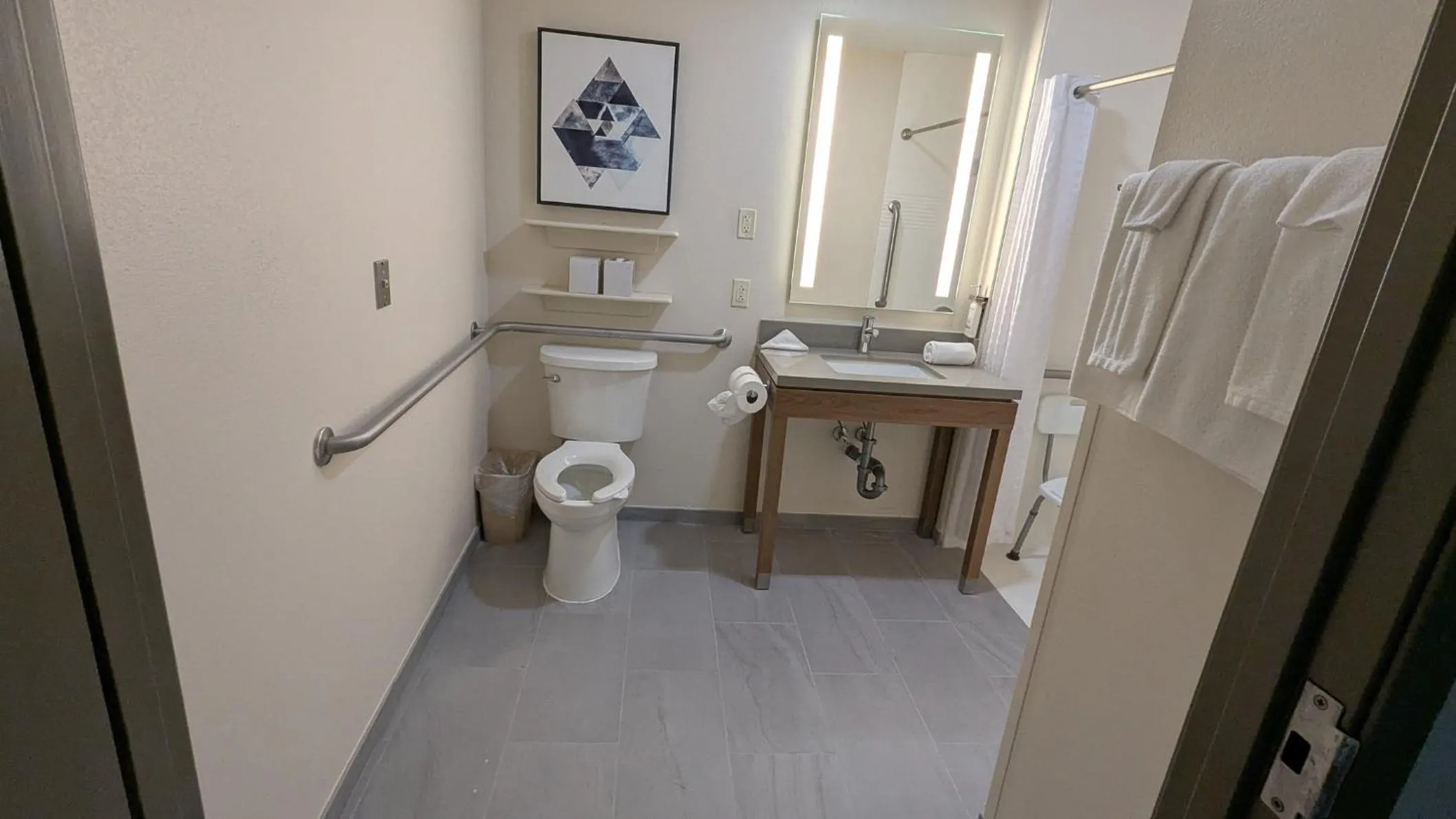 Photo of the whole room in Candlewood Suites Conway by IHG