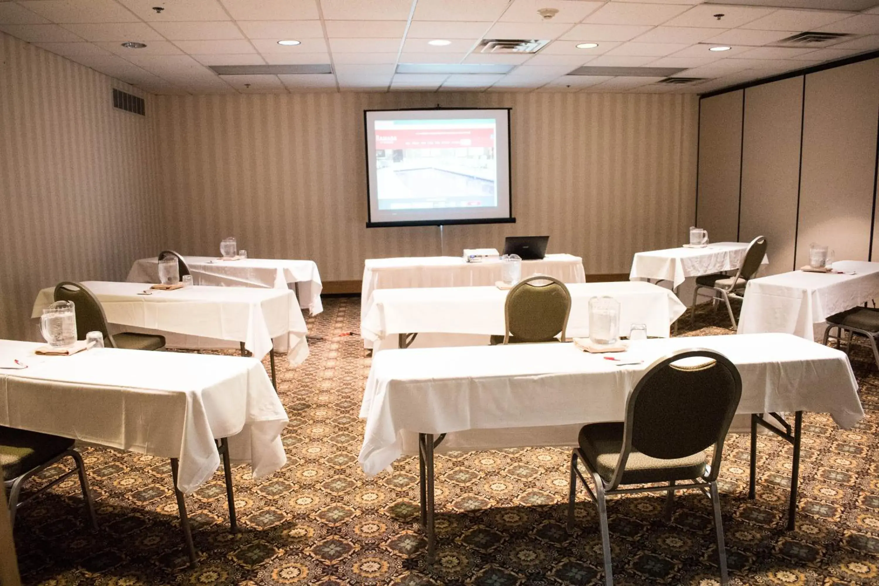 Meeting/conference room in Ramada by Wyndham Uniontown