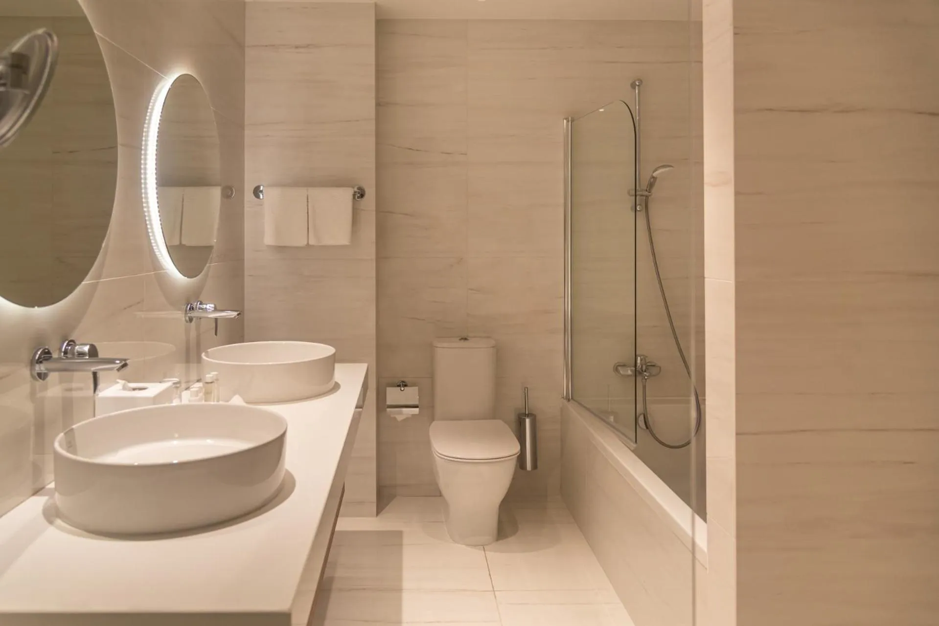 Bathroom in Grecian Sands Hotel