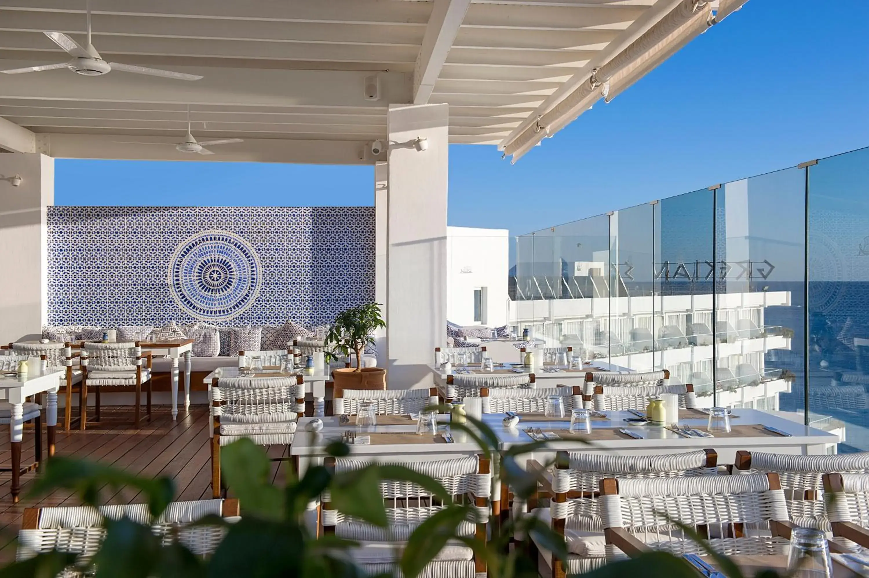 Restaurant/places to eat in Grecian Sands Hotel Restaurant/places to eat in Grecian Sands Hotel