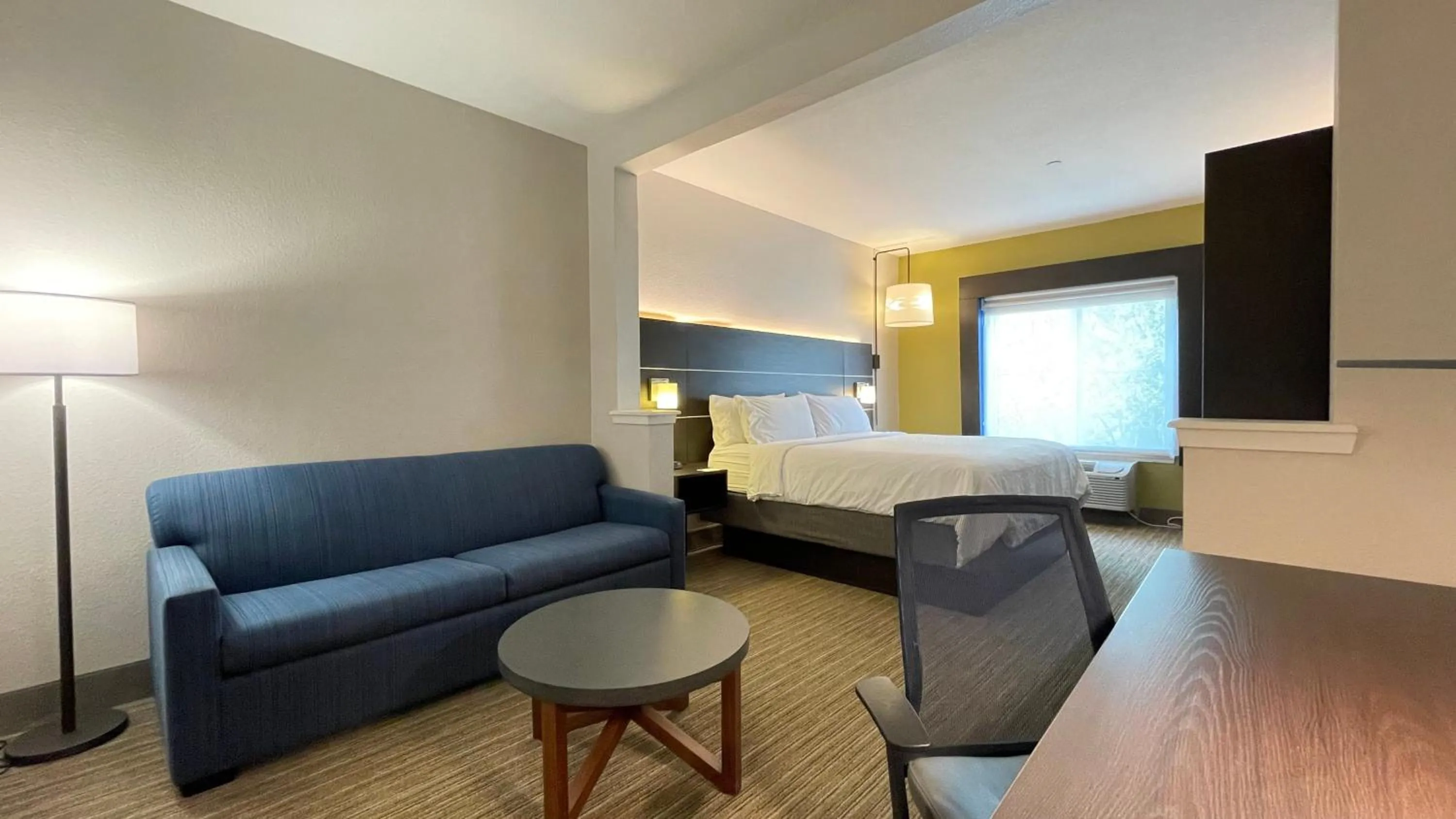 Bedroom, Bed in Holiday Inn Express Hotel & Suites Decatur, TX by IHG