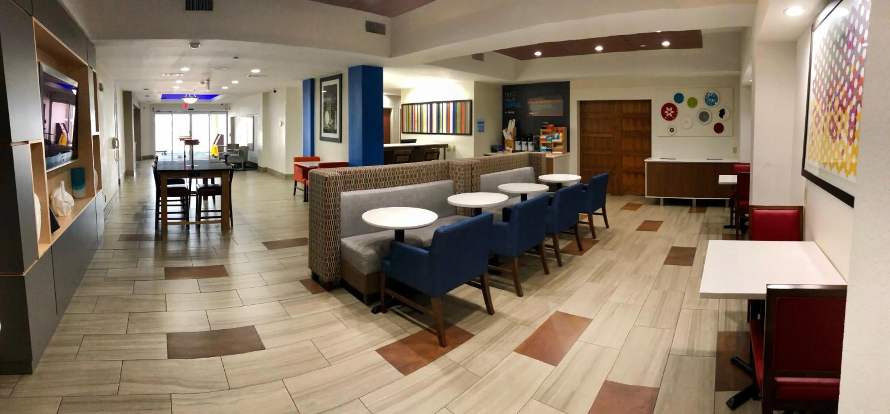 Breakfast in Holiday Inn Express Hotel & Suites Decatur, TX by IHG