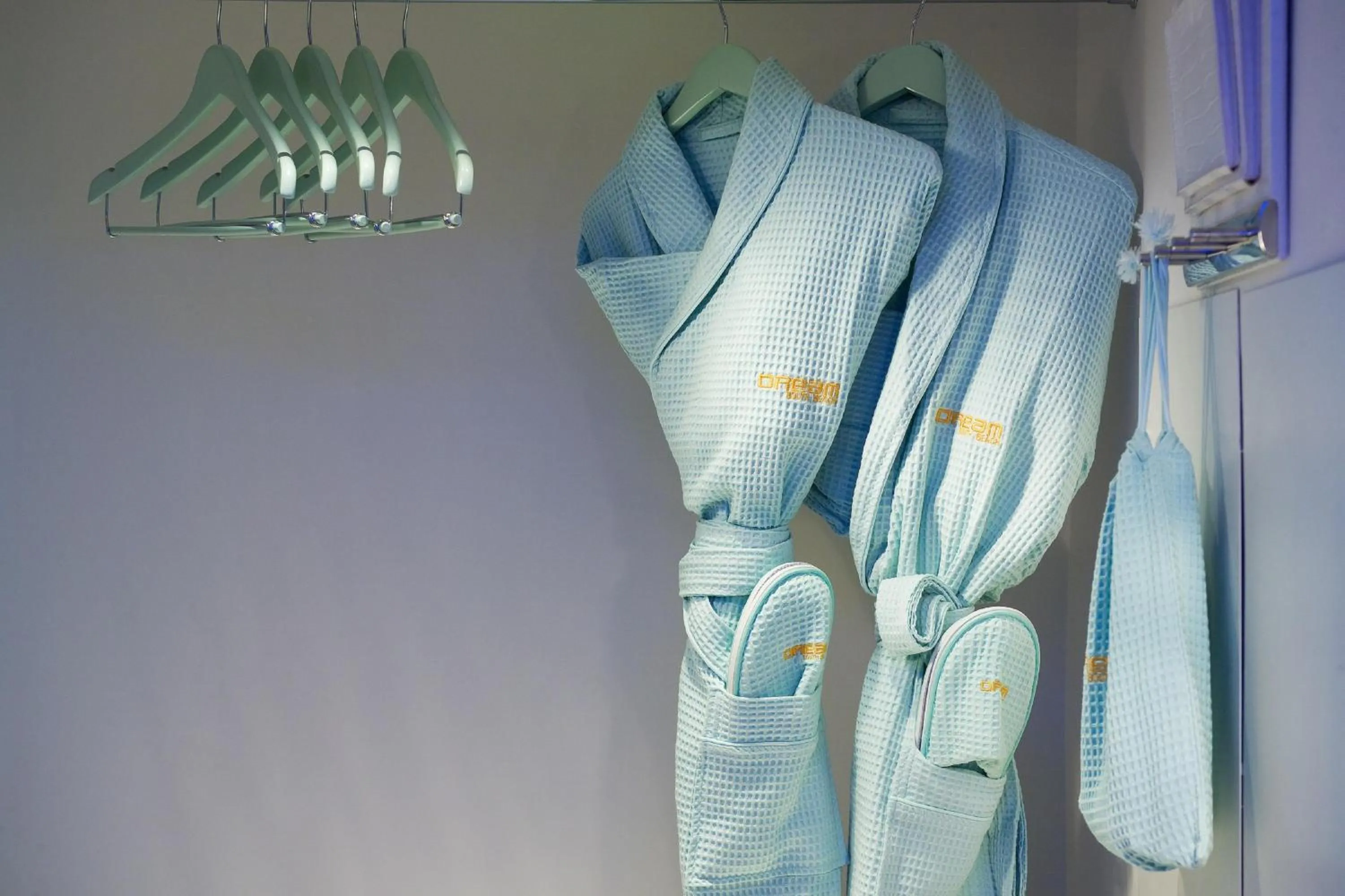 Bathroom in Dream South Beach, by Hyatt