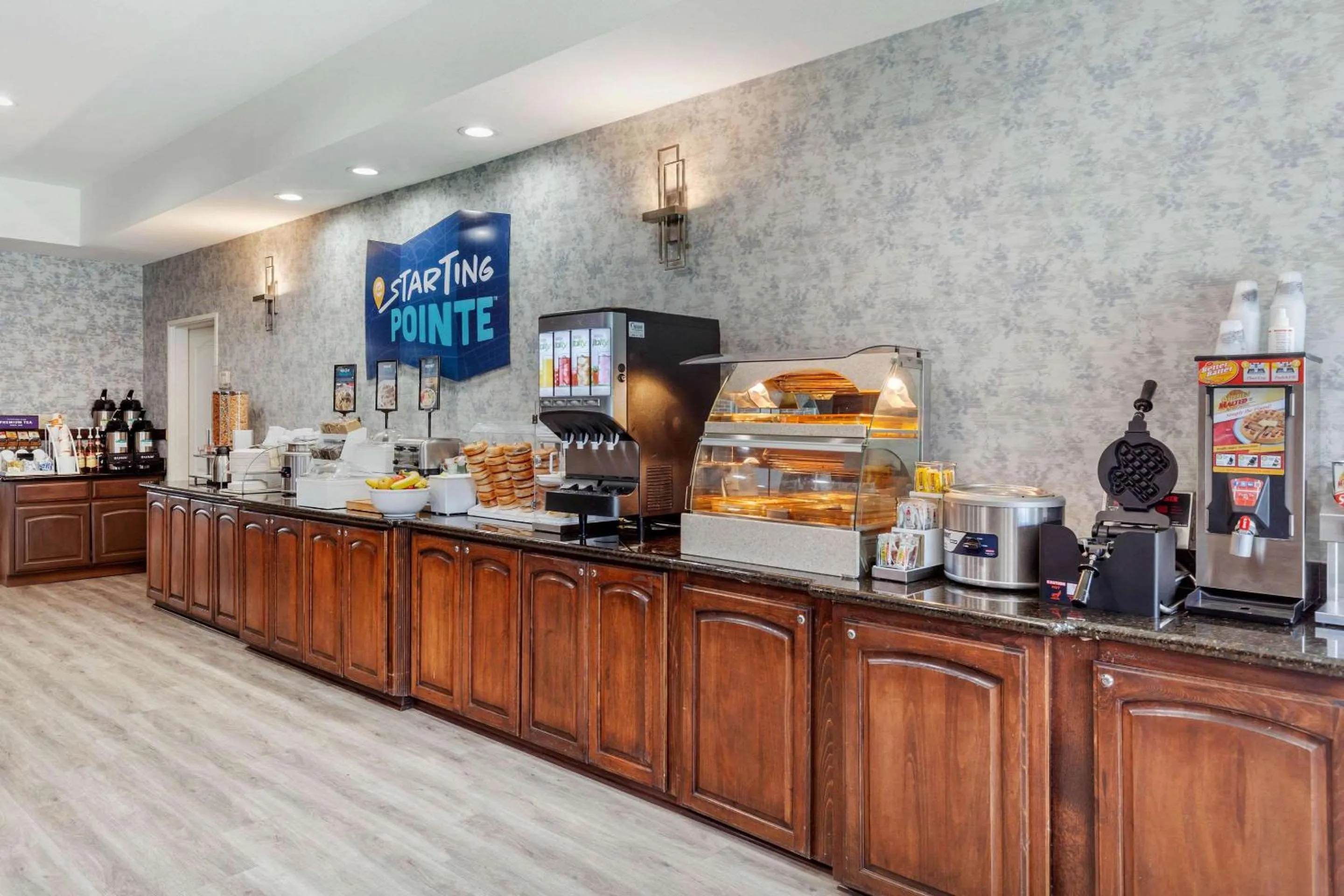 Breakfast in Clarion Pointe Sulphur Springs