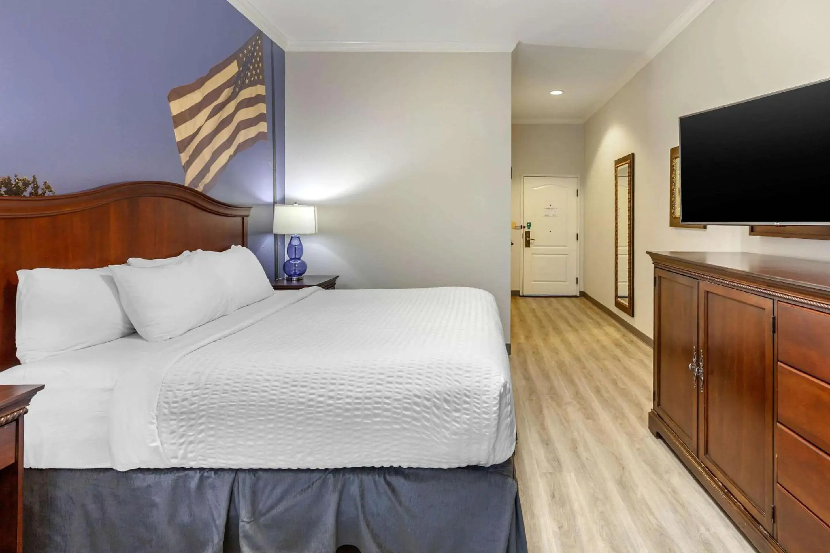 Bedroom, Bed in Clarion Pointe Sulphur Springs Bedroom, Bed in Clarion Pointe Sulphur Springs