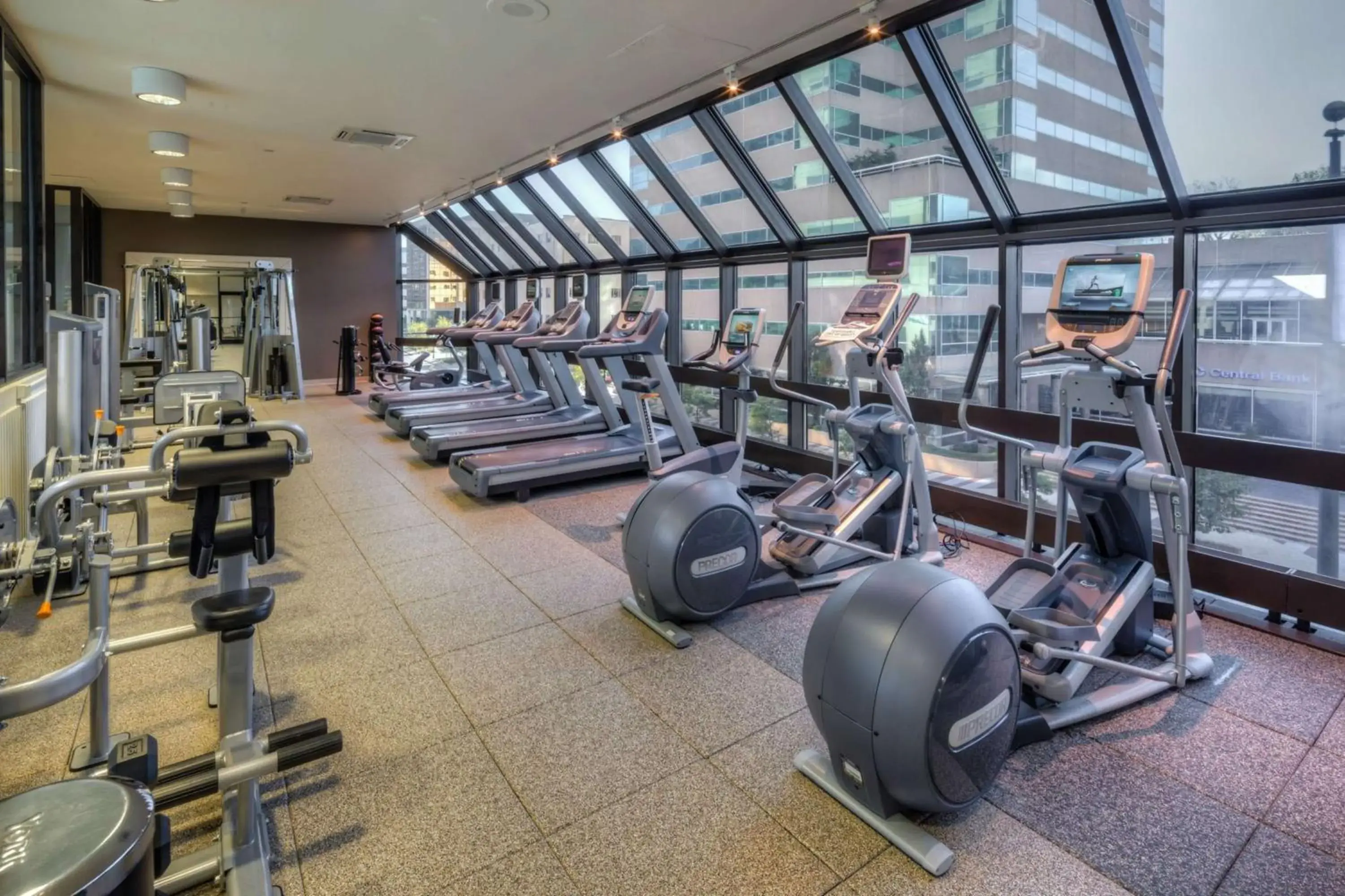 Fitness centre/facilities in Hilton Lexington Downtown Fitness centre/facilities in Hilton Lexington Downtown