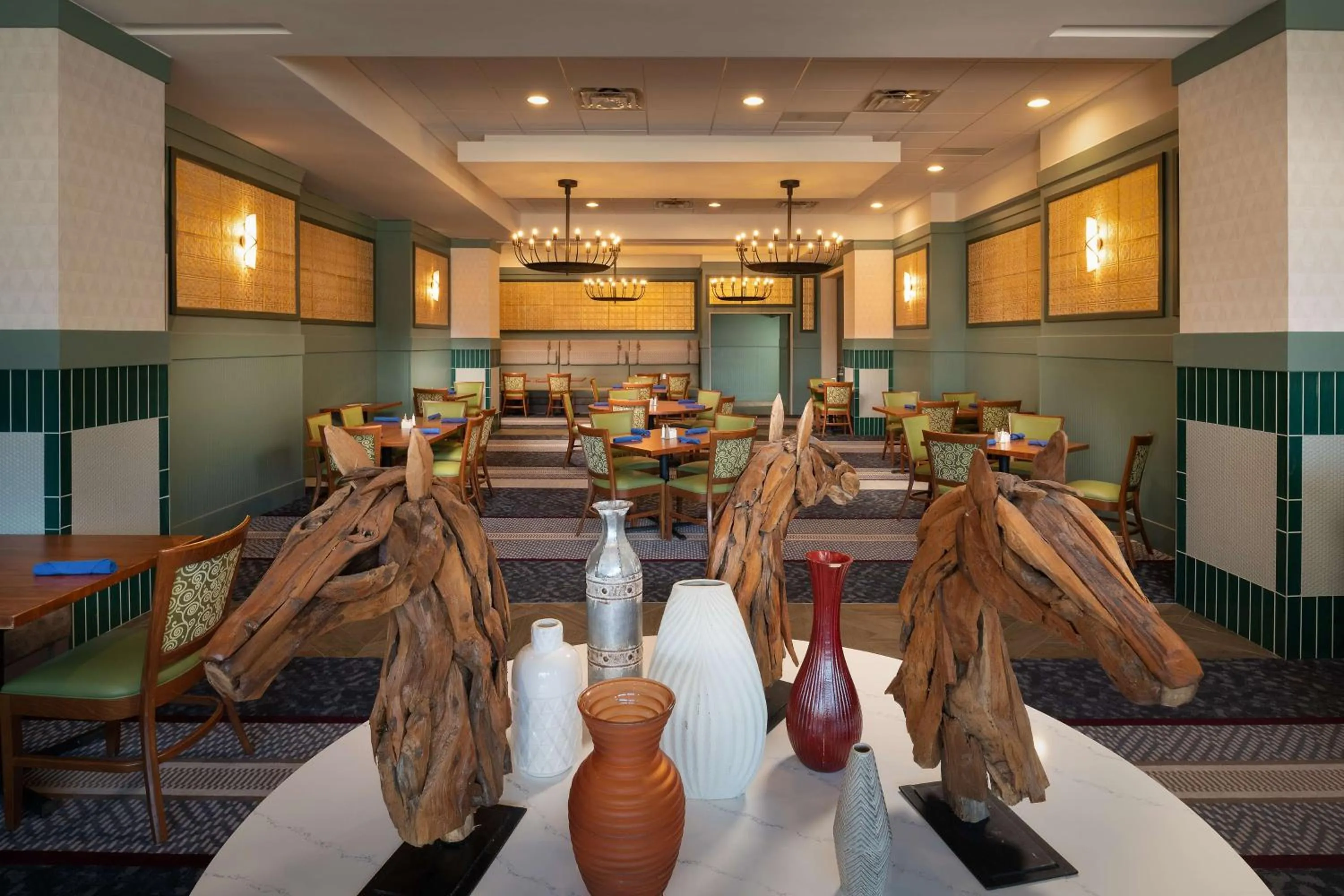 Restaurant/places to eat in Hilton Lexington Downtown