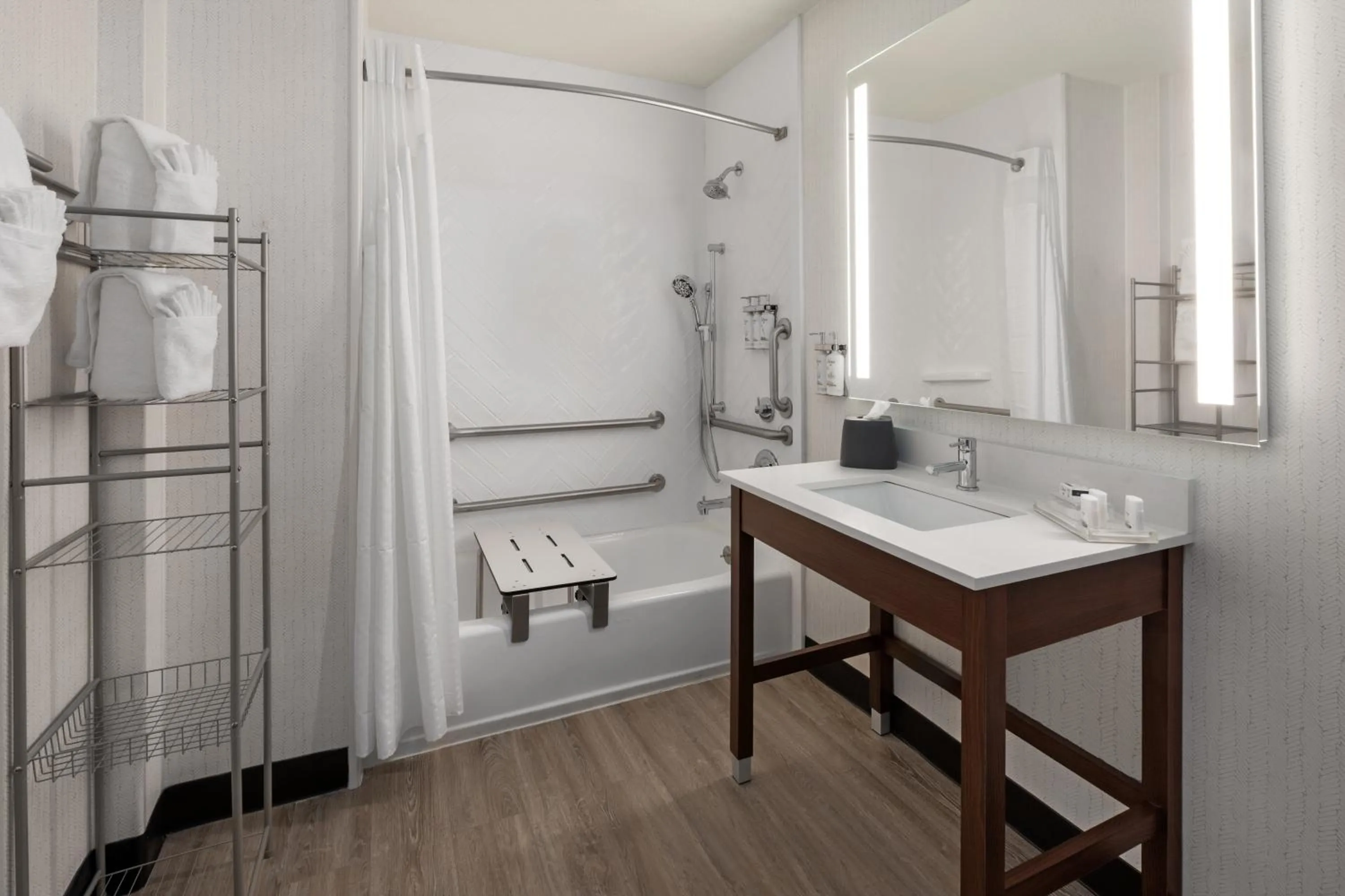 Bathroom in Holiday Inn El Paso West – Sunland Park by IHG