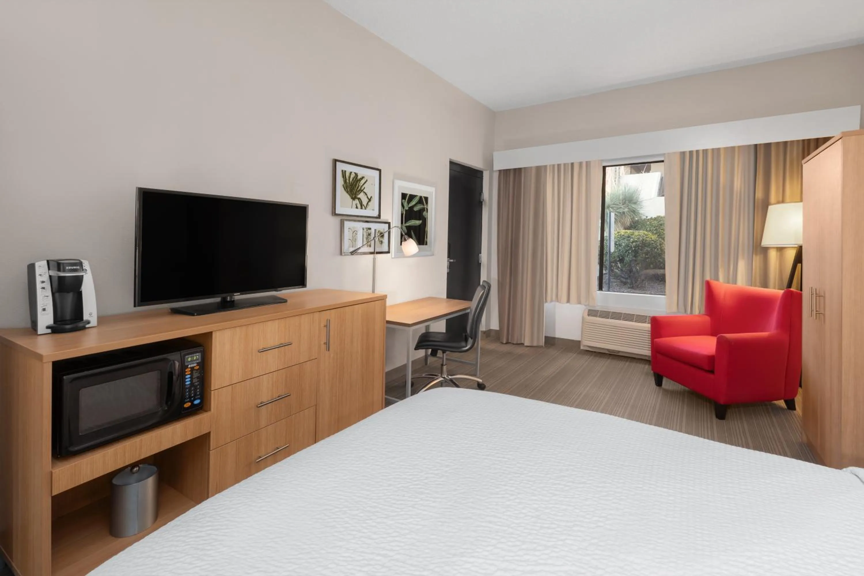 Bedroom, Bed in Holiday Inn El Paso West – Sunland Park by IHG