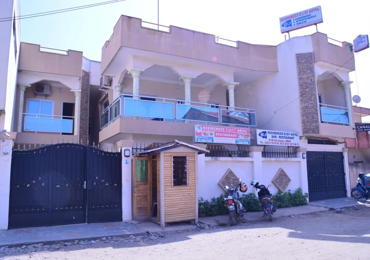 Property building in Hôtels Résidences Easy